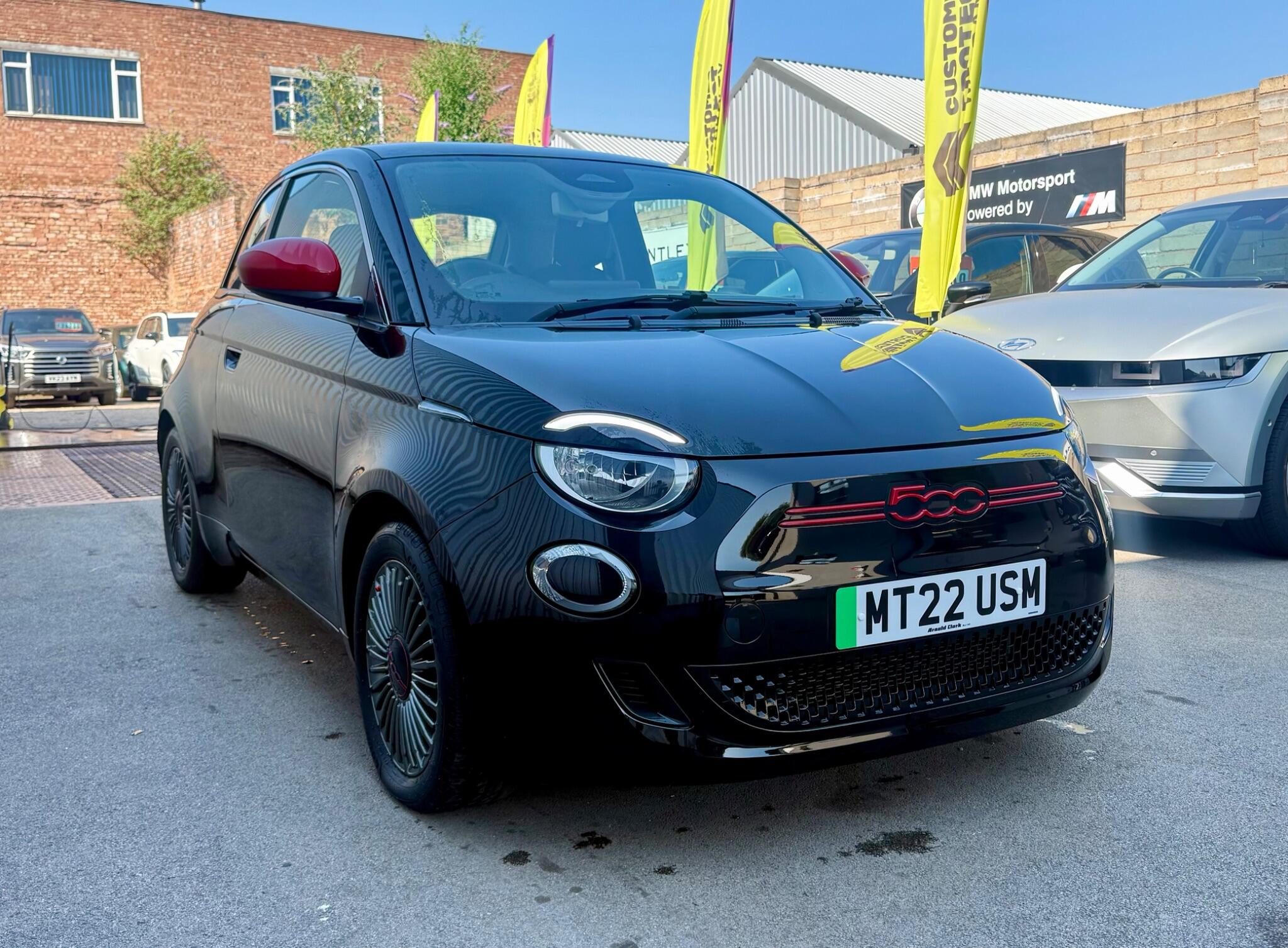Fiat 500e view 24