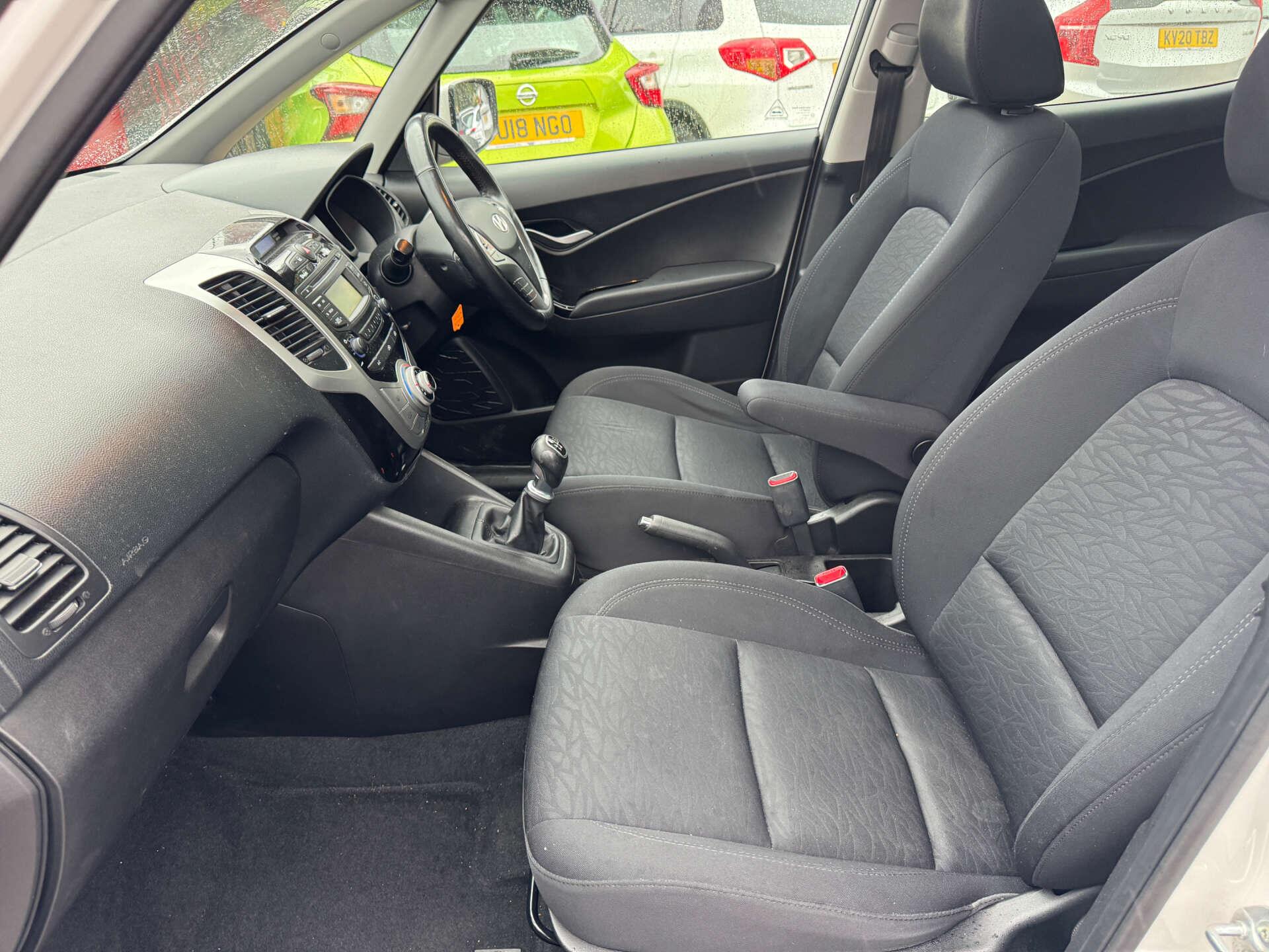 Hyundai Ix20 view 12