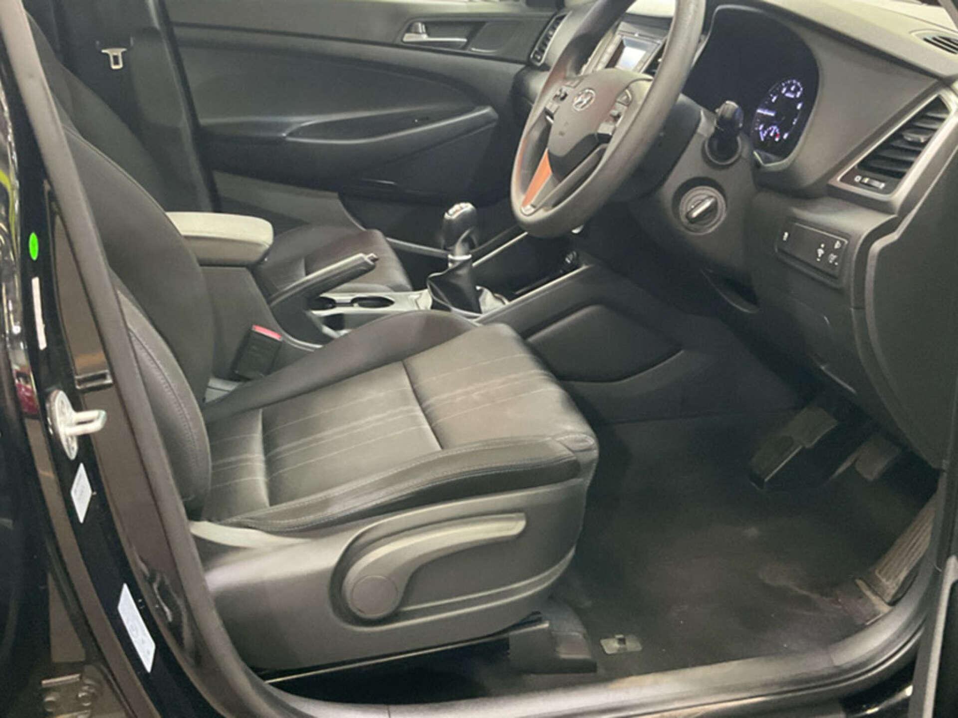 Hyundai Tucson view 4
