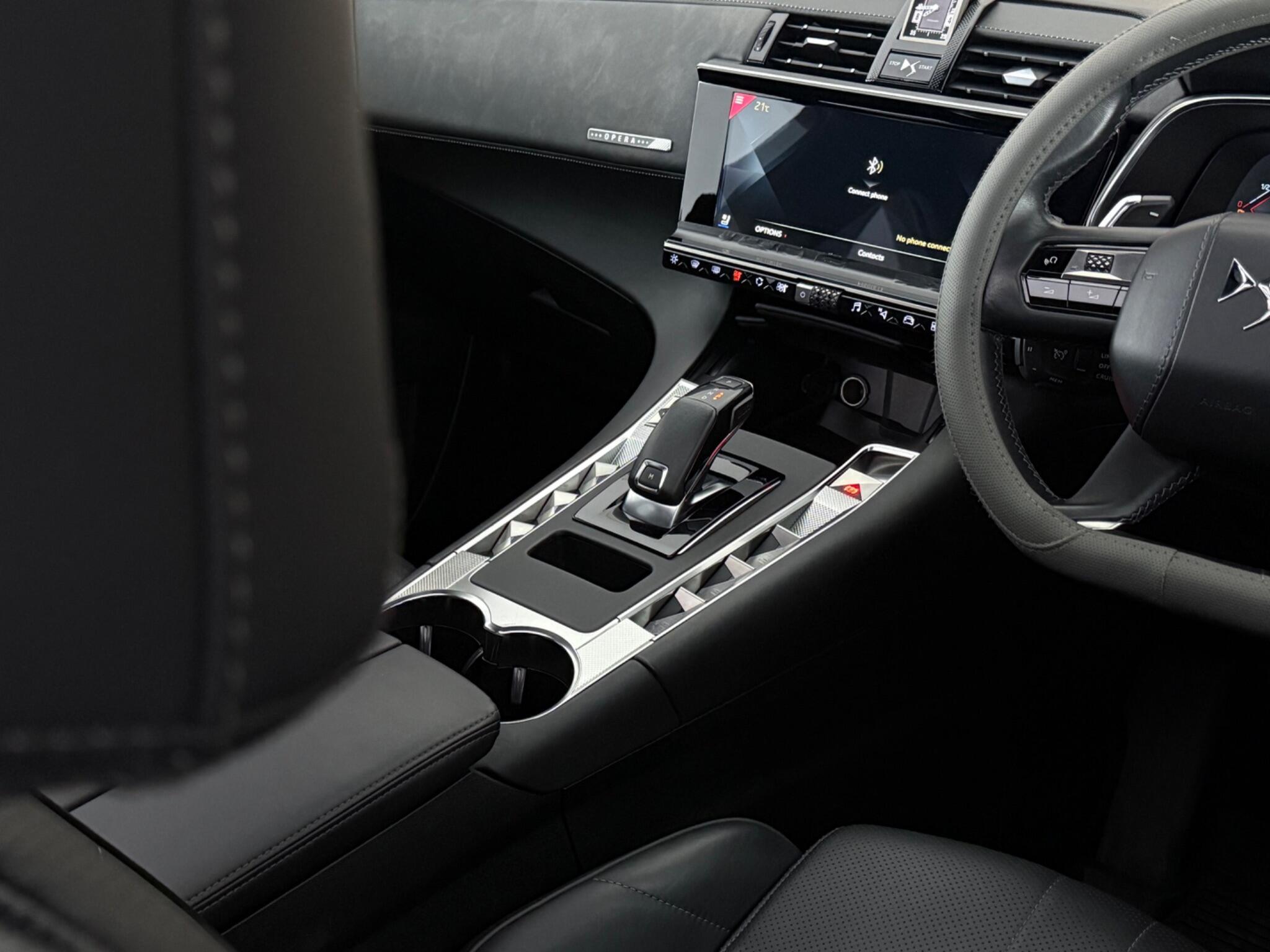 DS Automobiles DS 7 Crossback view 21