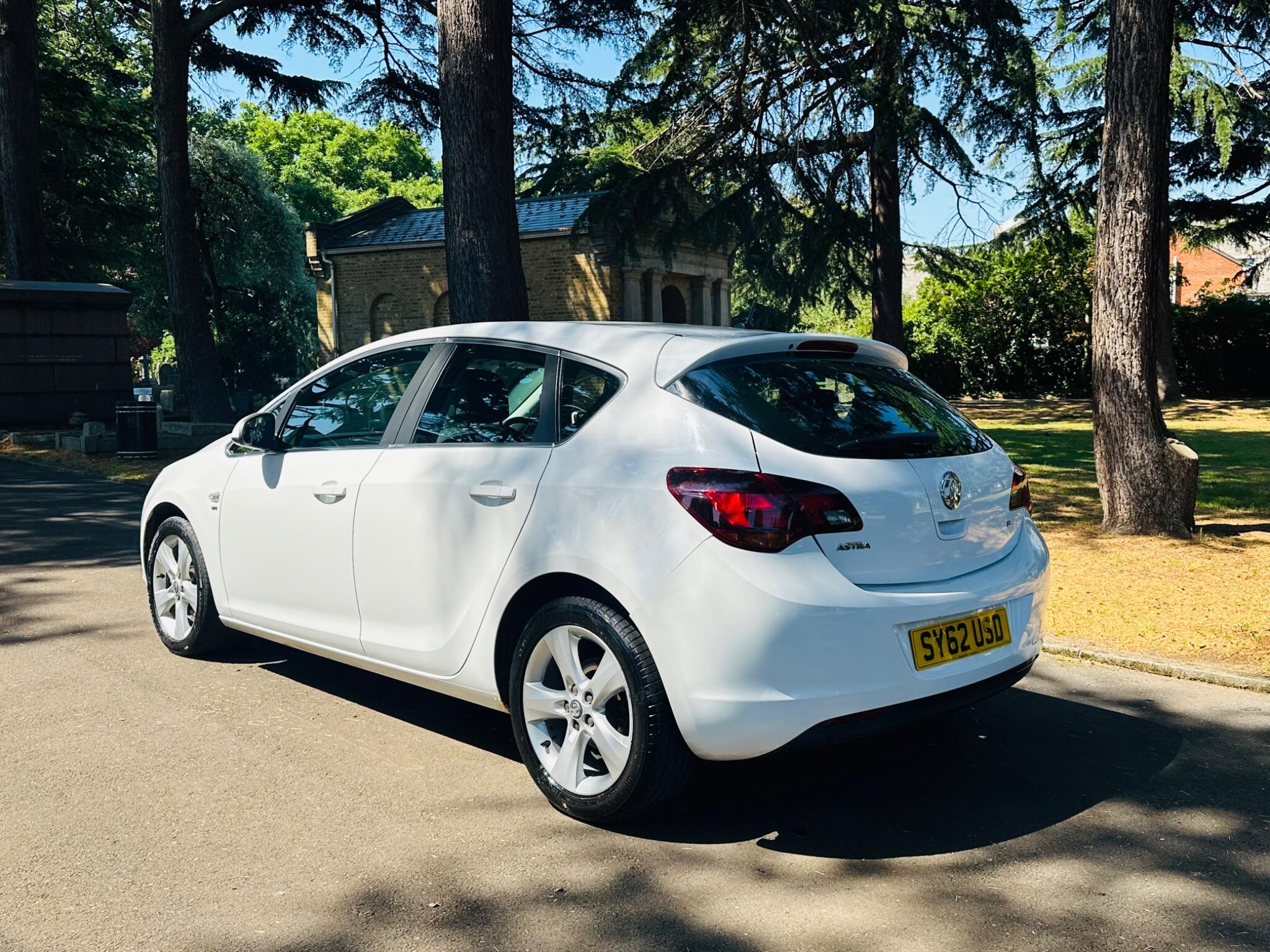 Vauxhall Astra view 7