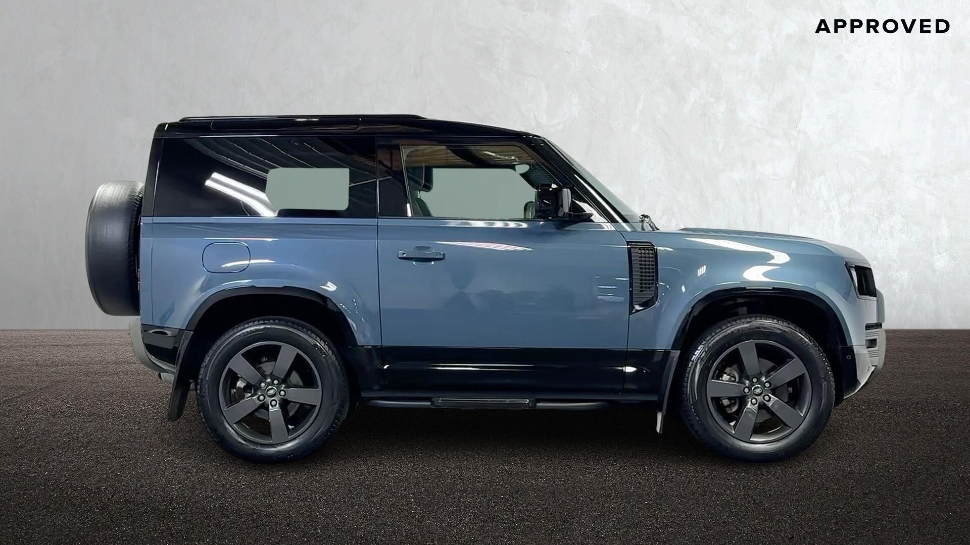 Land Rover Defender view 5