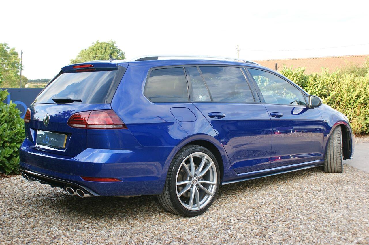 Volkswagen Golf view 4