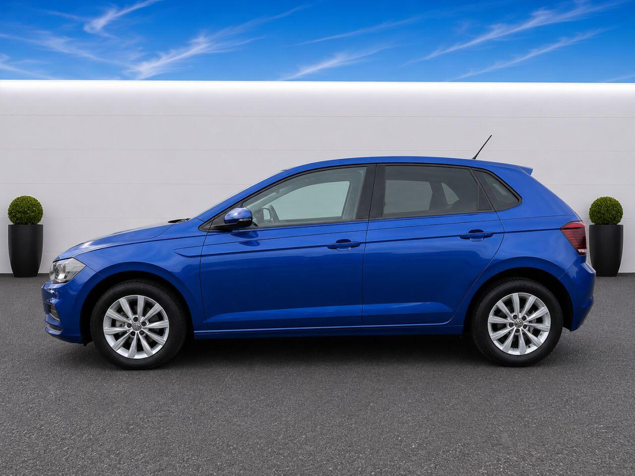 Volkswagen Polo view 6