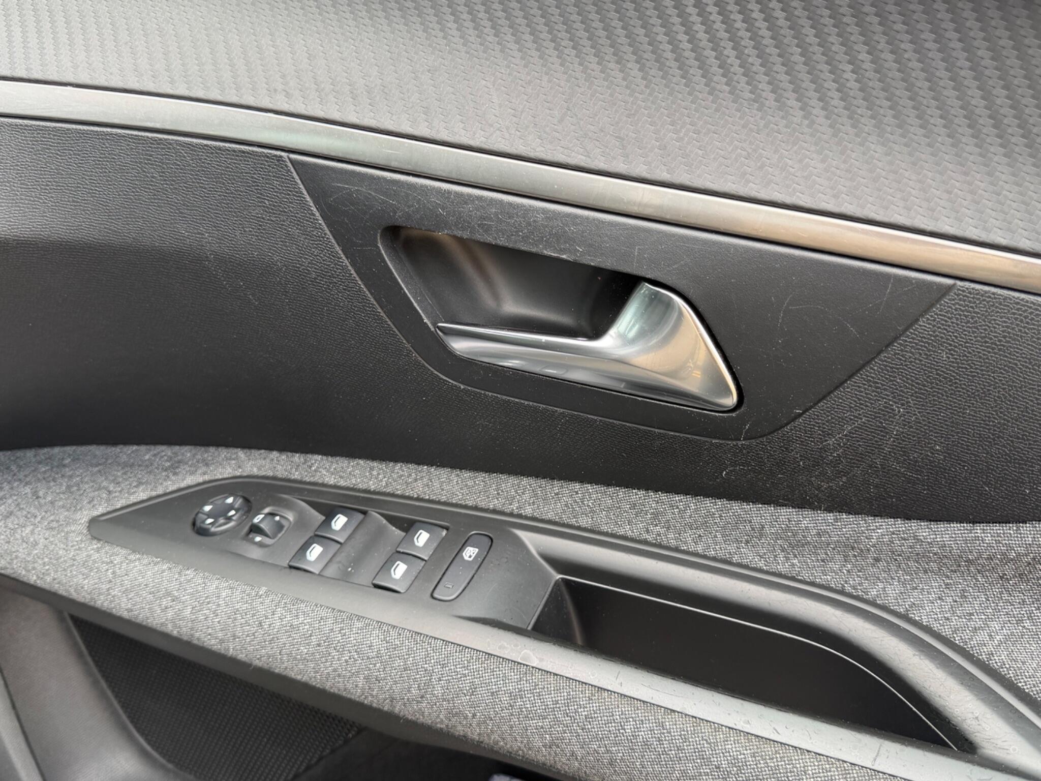 Peugeot 3008 view 25