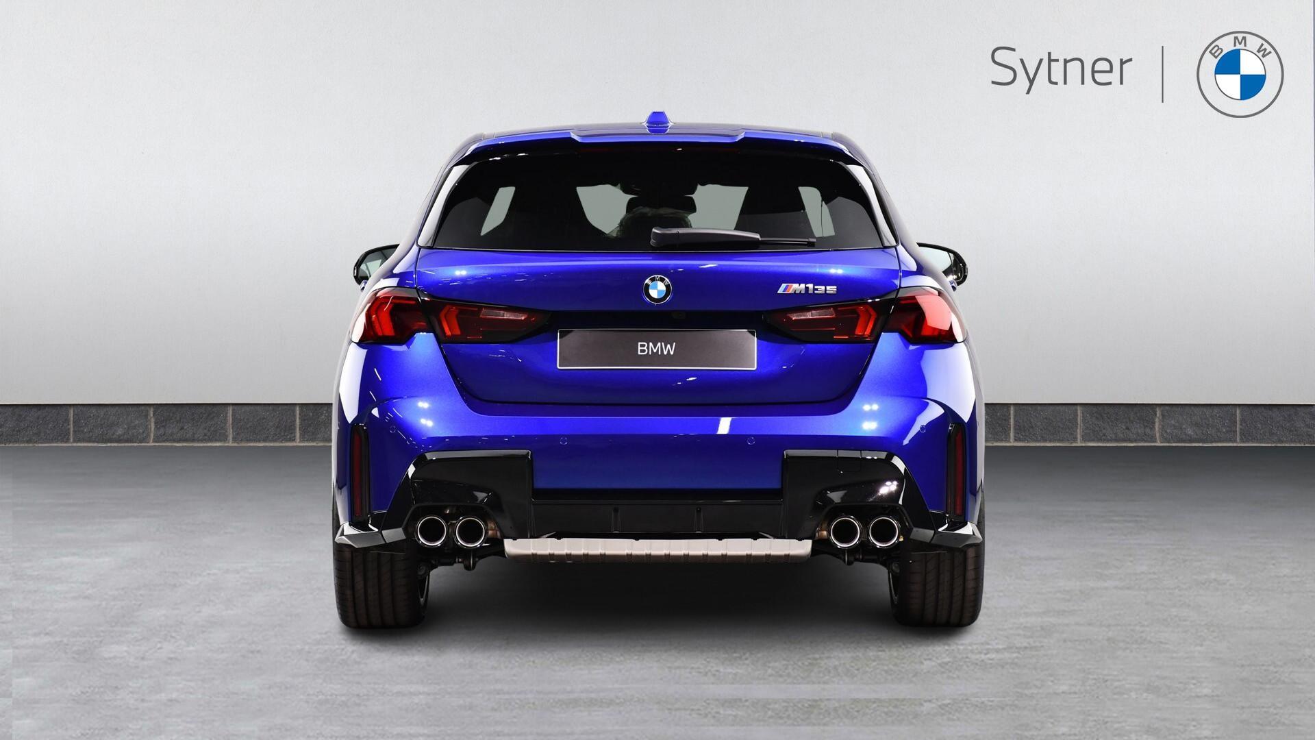 BMW 1 Series view 15