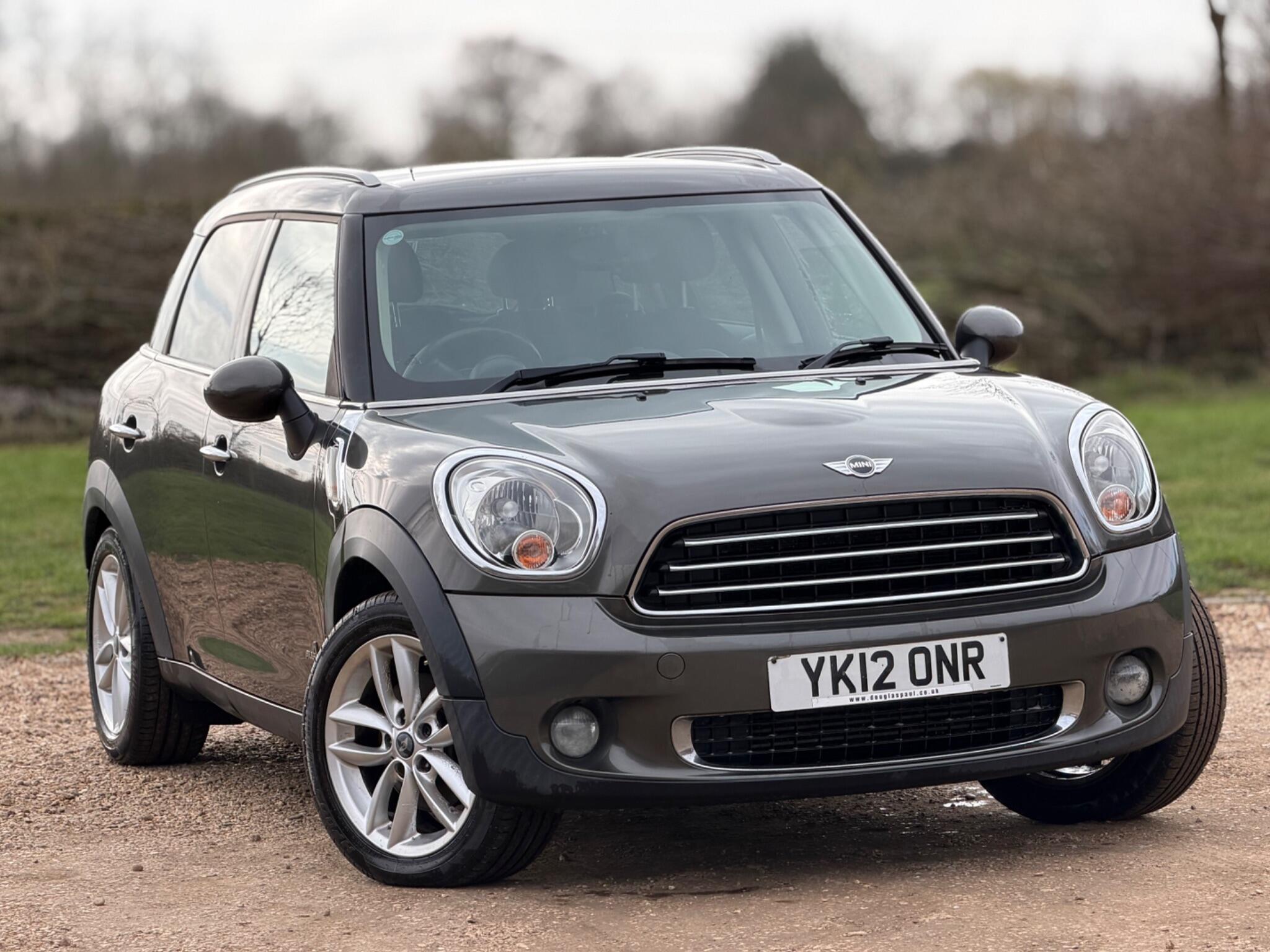 2012 MINI Countryman 1.6 Cooper D ALL4 Euro 5 (s/s) 5dr image 5