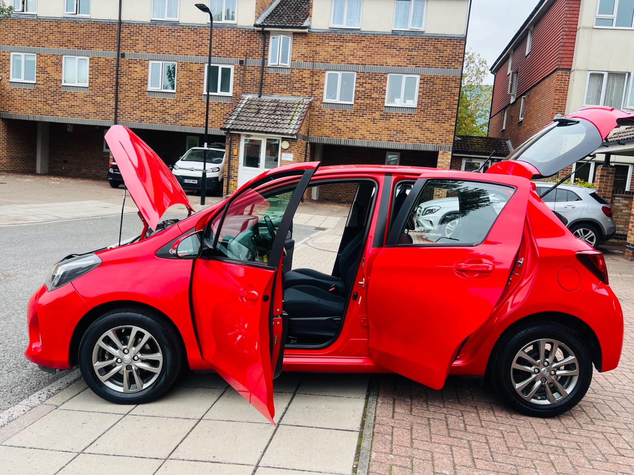 Toyota Yaris view 6