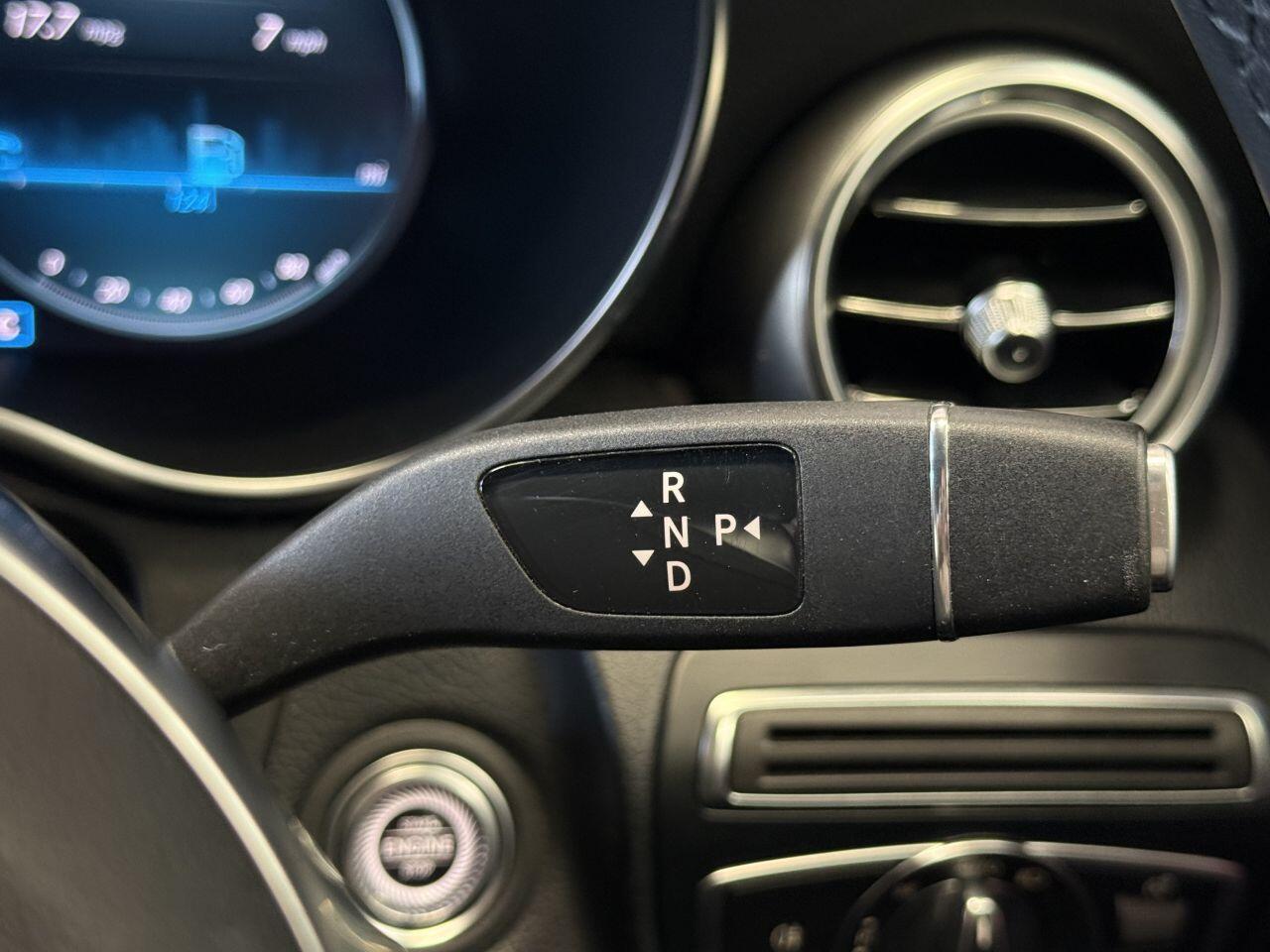 Mercedes-Benz C Class view 41
