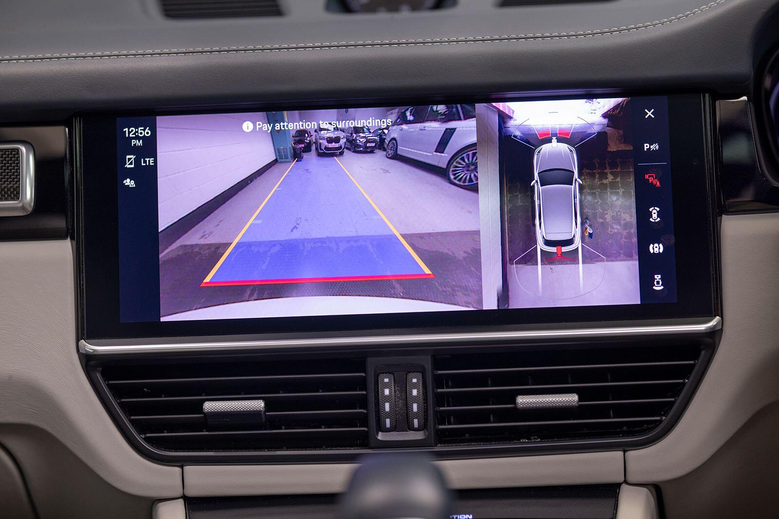 Porsche Cayenne view 52