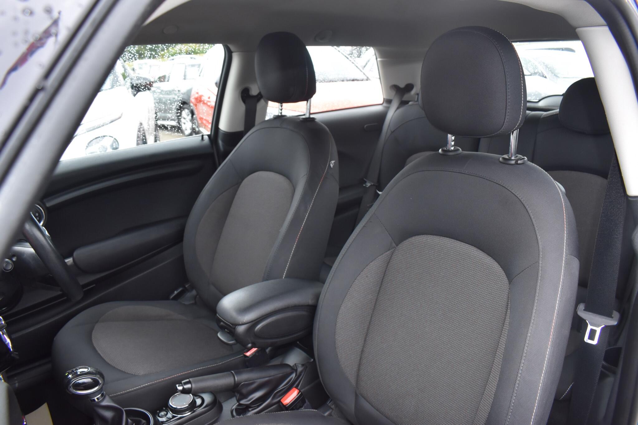 Hatch - 1.5 Cooper Auto Euro 6 (s/s) 3dr - Image 15