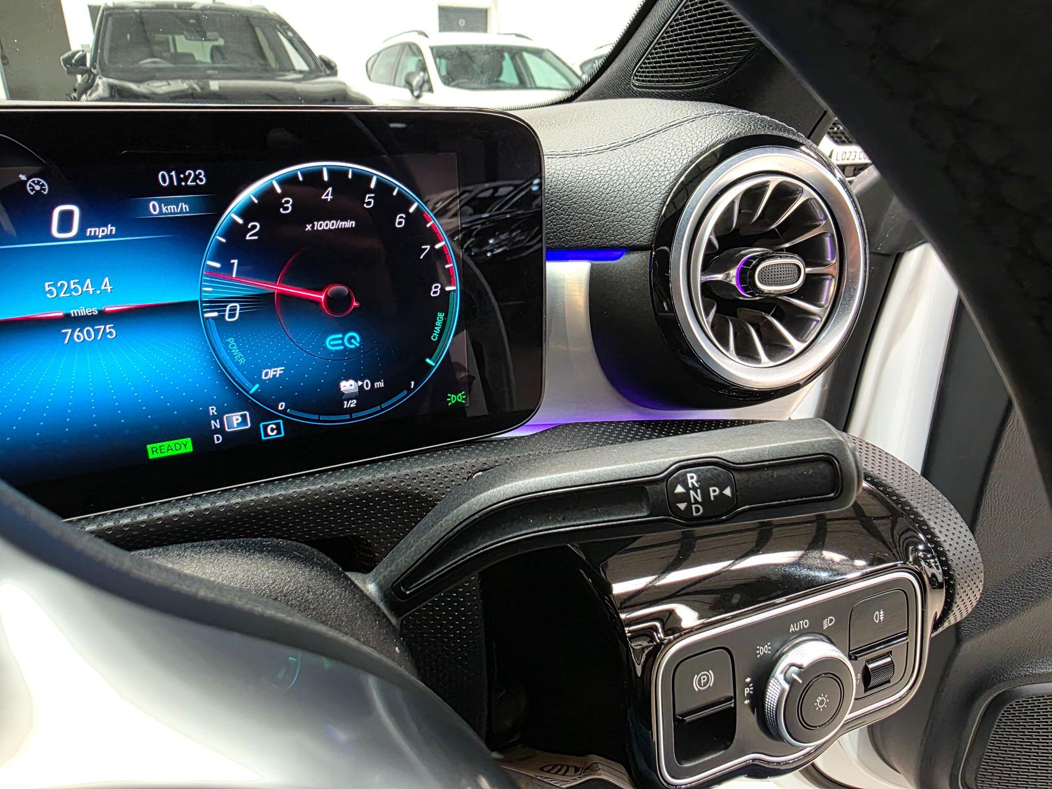 Mercedes-Benz Cla view 20