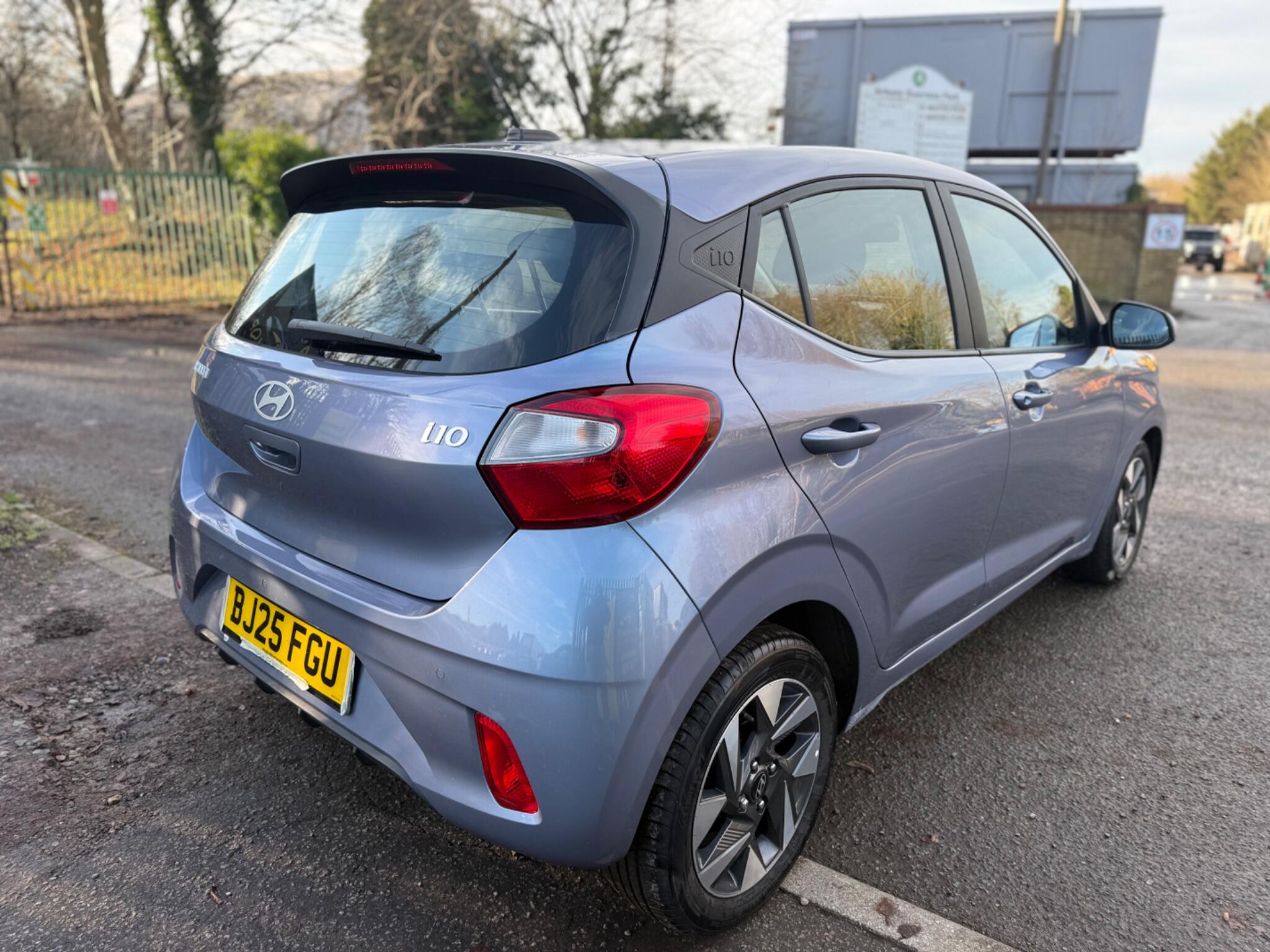 2025 Hyundai i10 1.0 Advance Auto Euro 6 (s/s) 5dr • 3,174 miles image 5