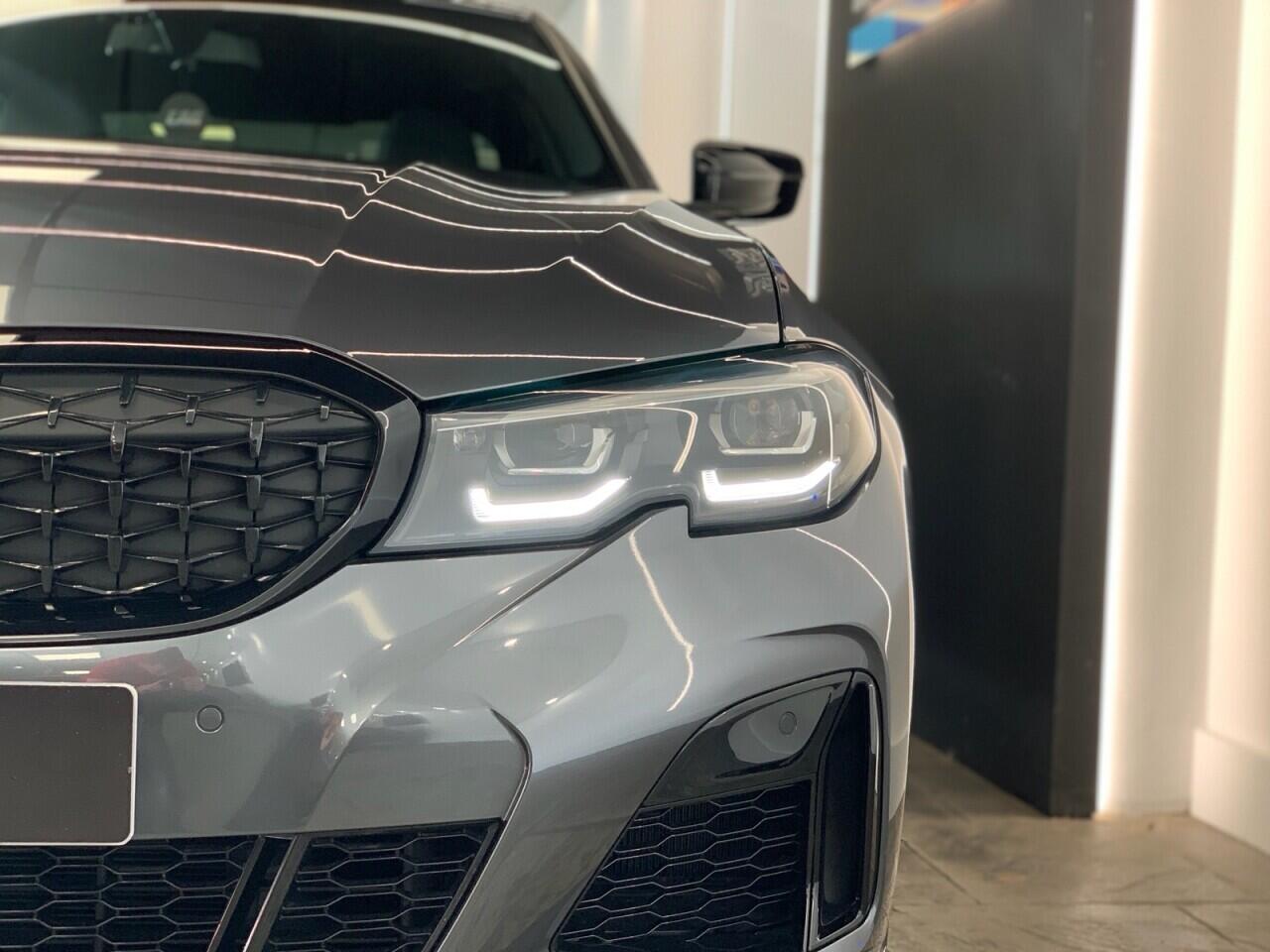 BMW 3 Series view 8