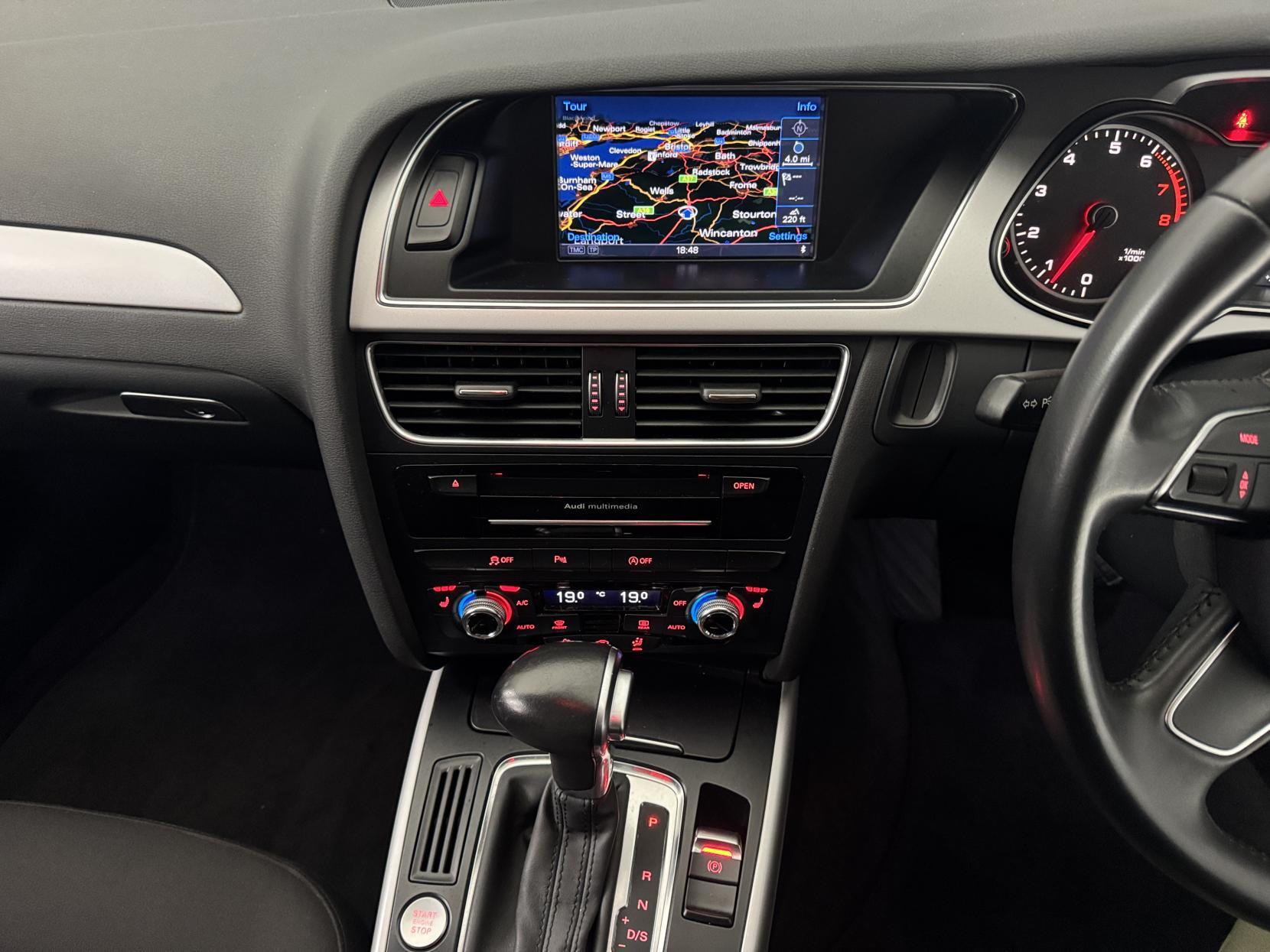 Audi A4 Avant view 83