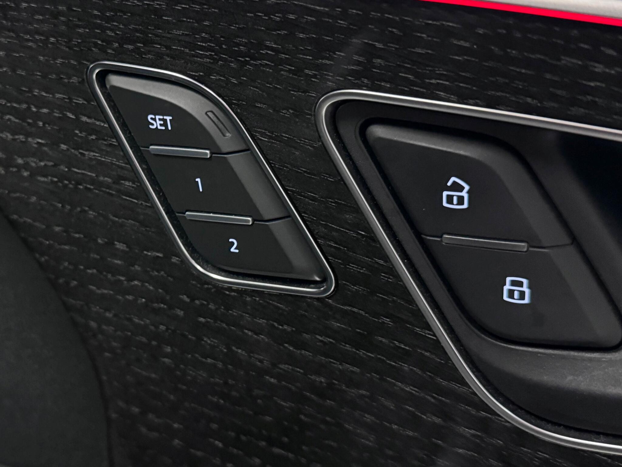 Audi Q8 view 27