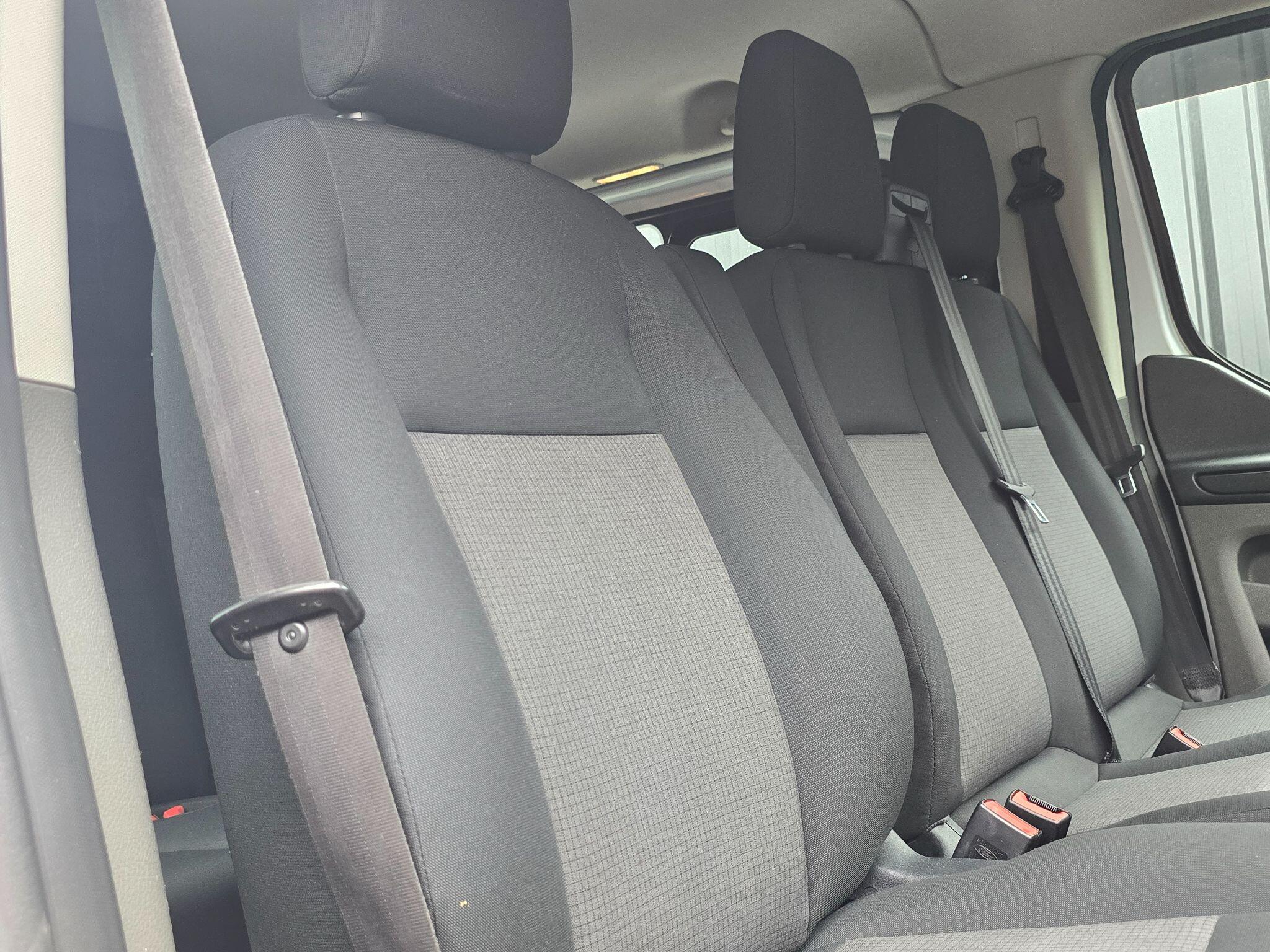 Ford Transit Custom view 25