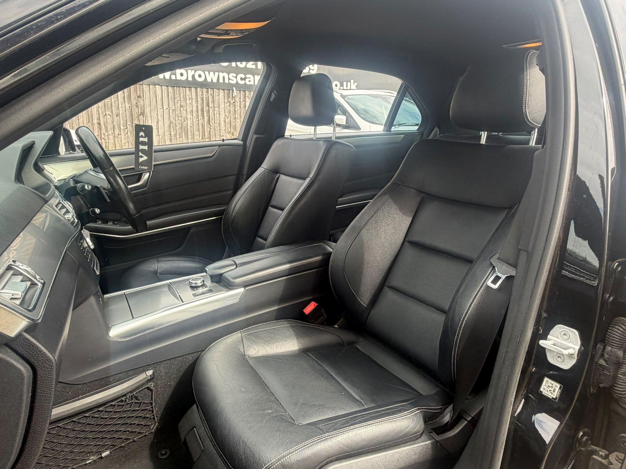 Mercedes-Benz E Class view 19