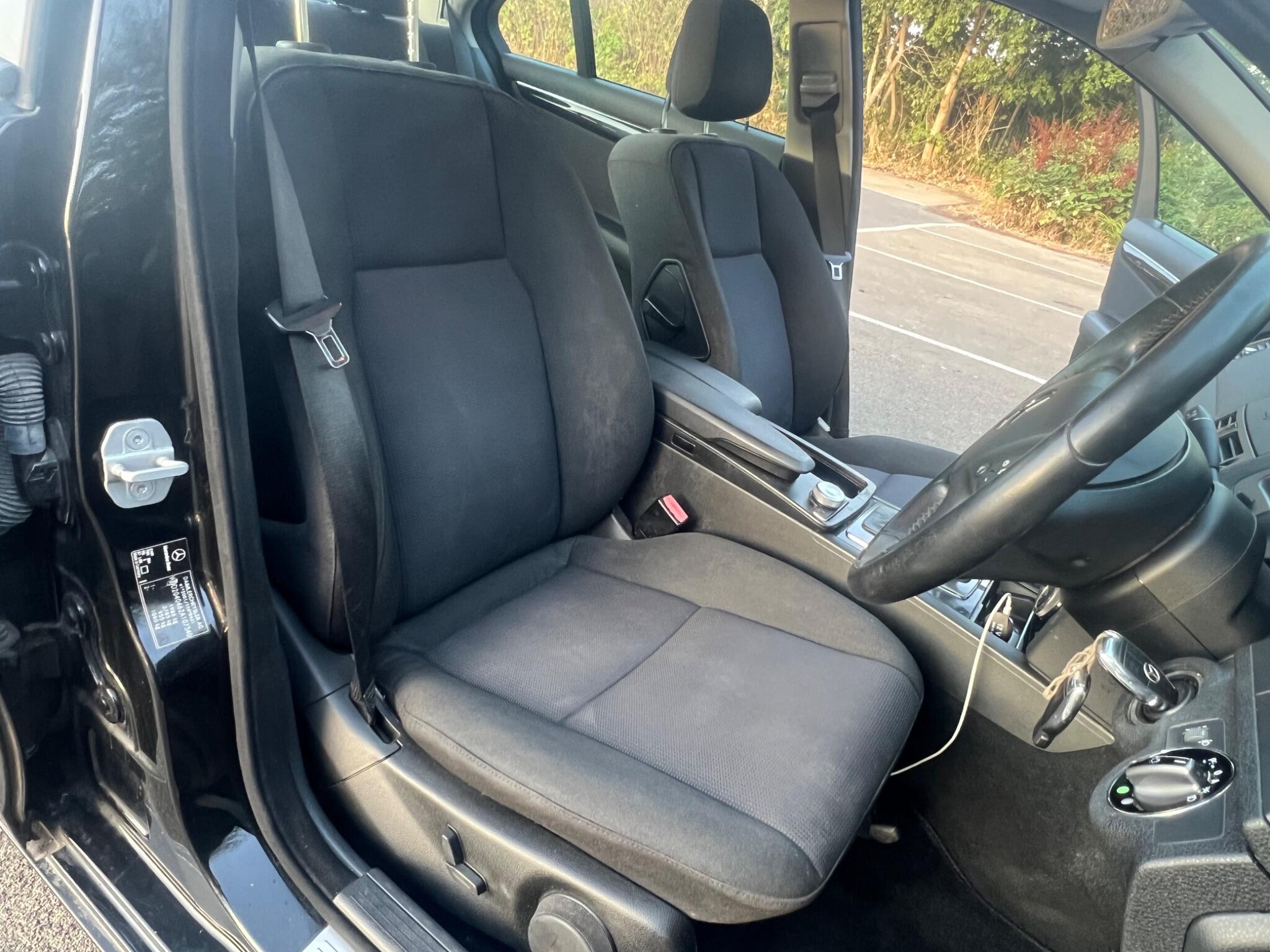 Mercedes-Benz C-Class view 16