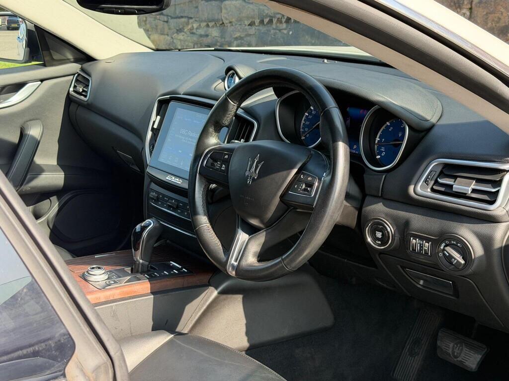 Maserati Ghibli view 11