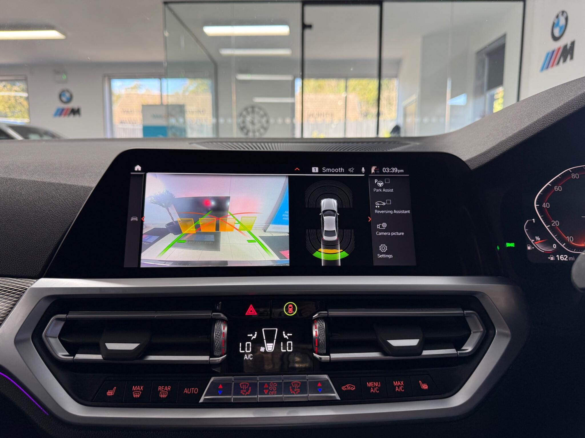 BMW 3 Series view 15