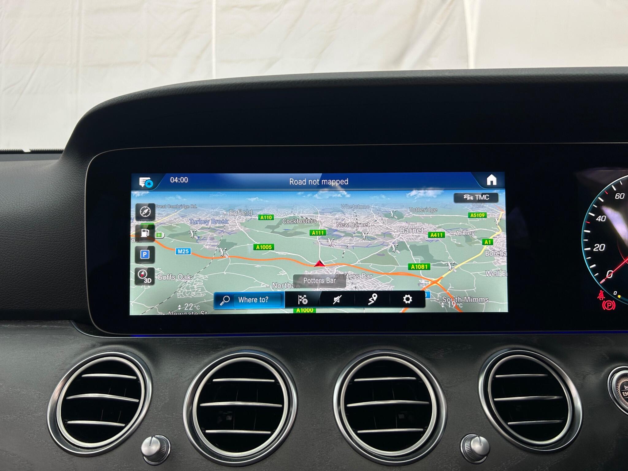 Mercedes-Benz E Class view 37