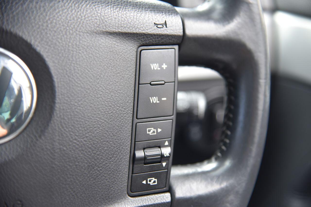 Volkswagen Touareg view 29
