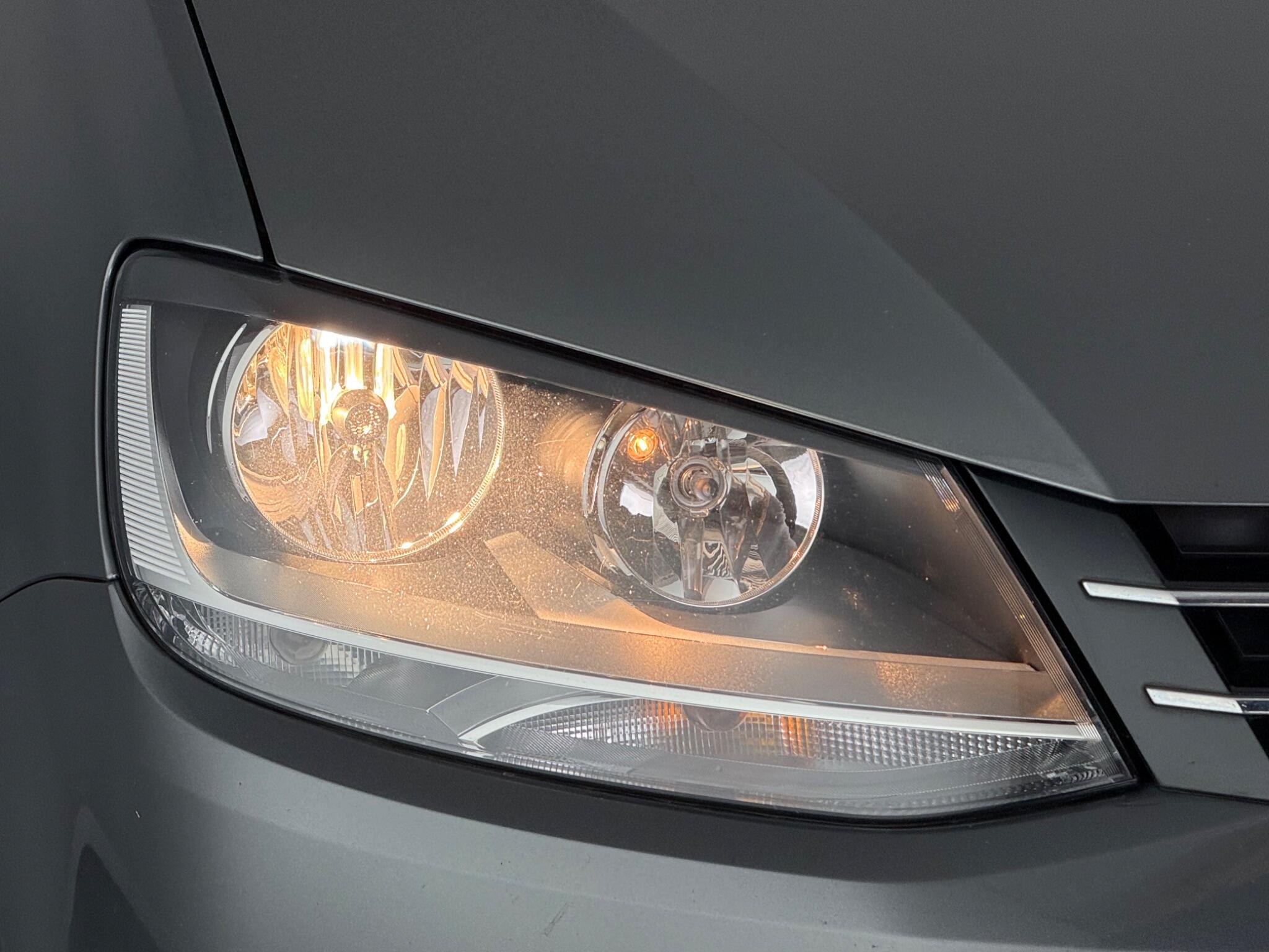 Volkswagen Sharan view 4