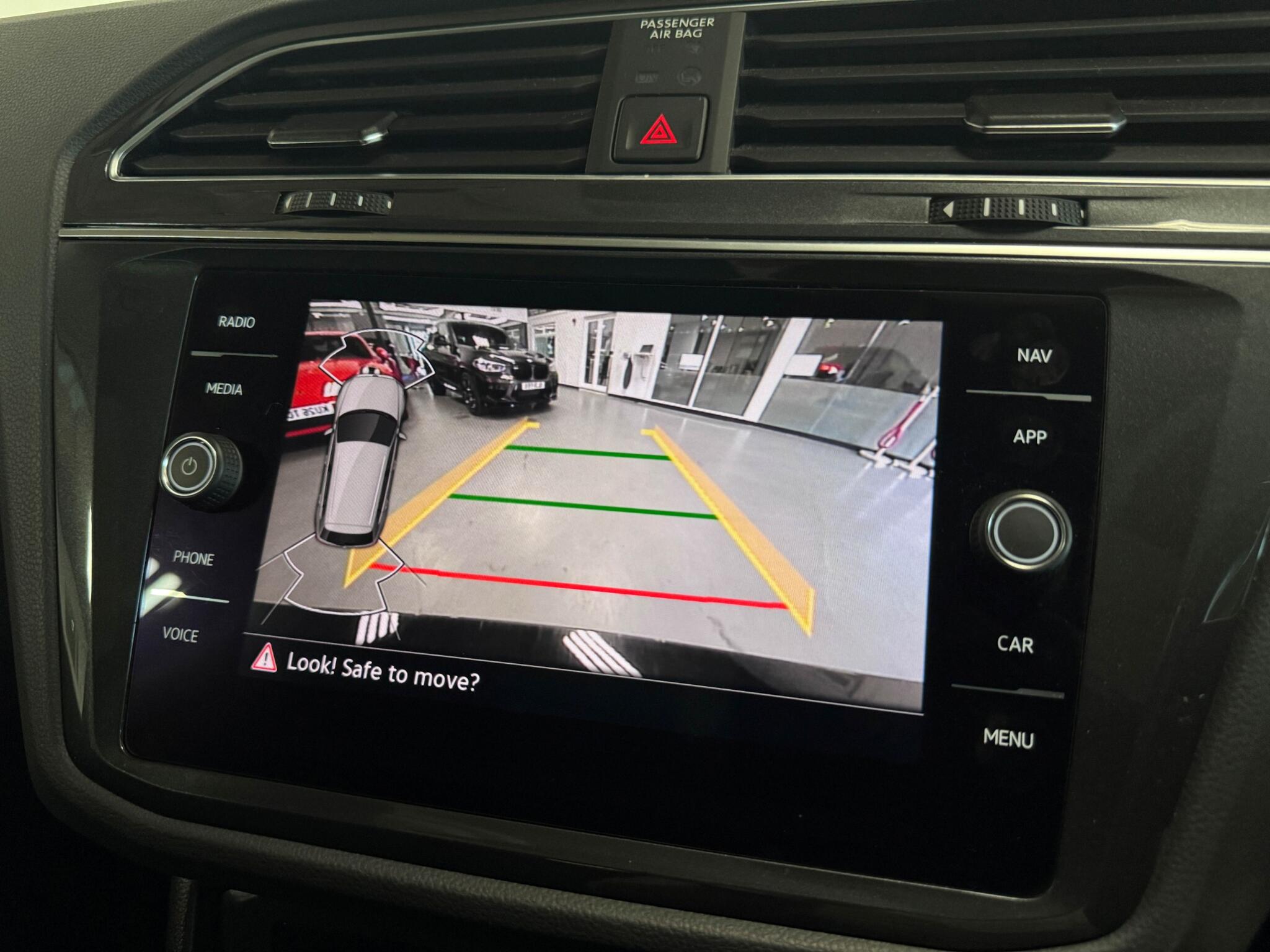 Volkswagen Tiguan view 11