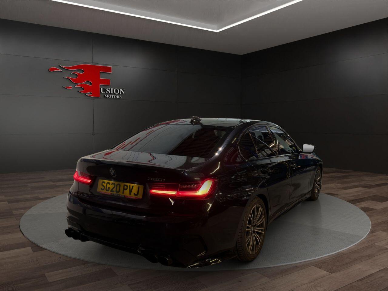 BMW 3 Series view 4