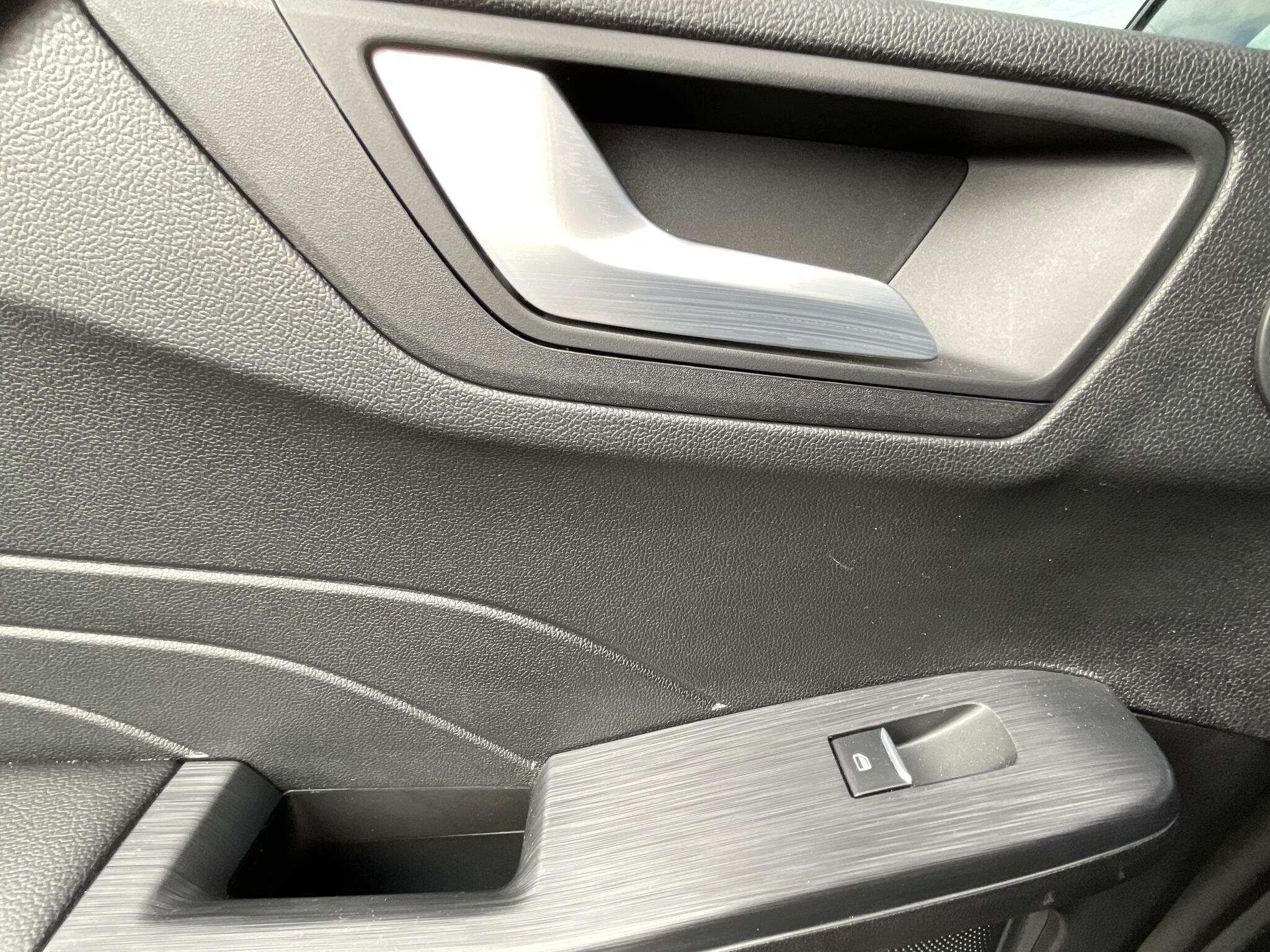 Ford Kuga view 18