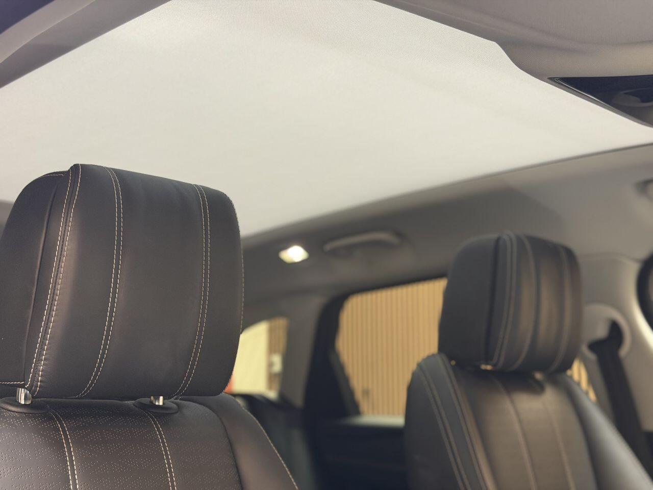 Land Rover Range Rover Velar view 27