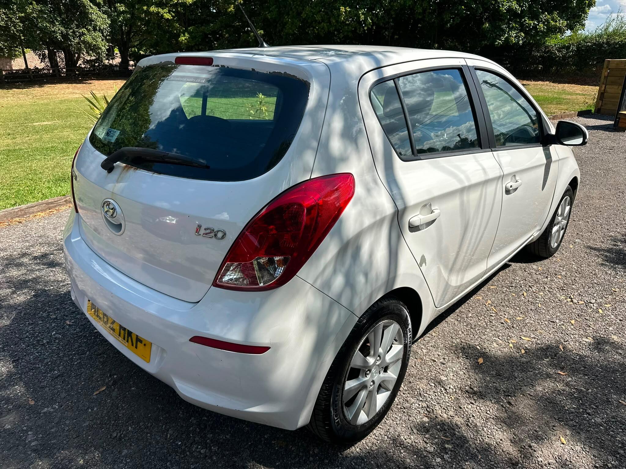 Hyundai I20 view 12