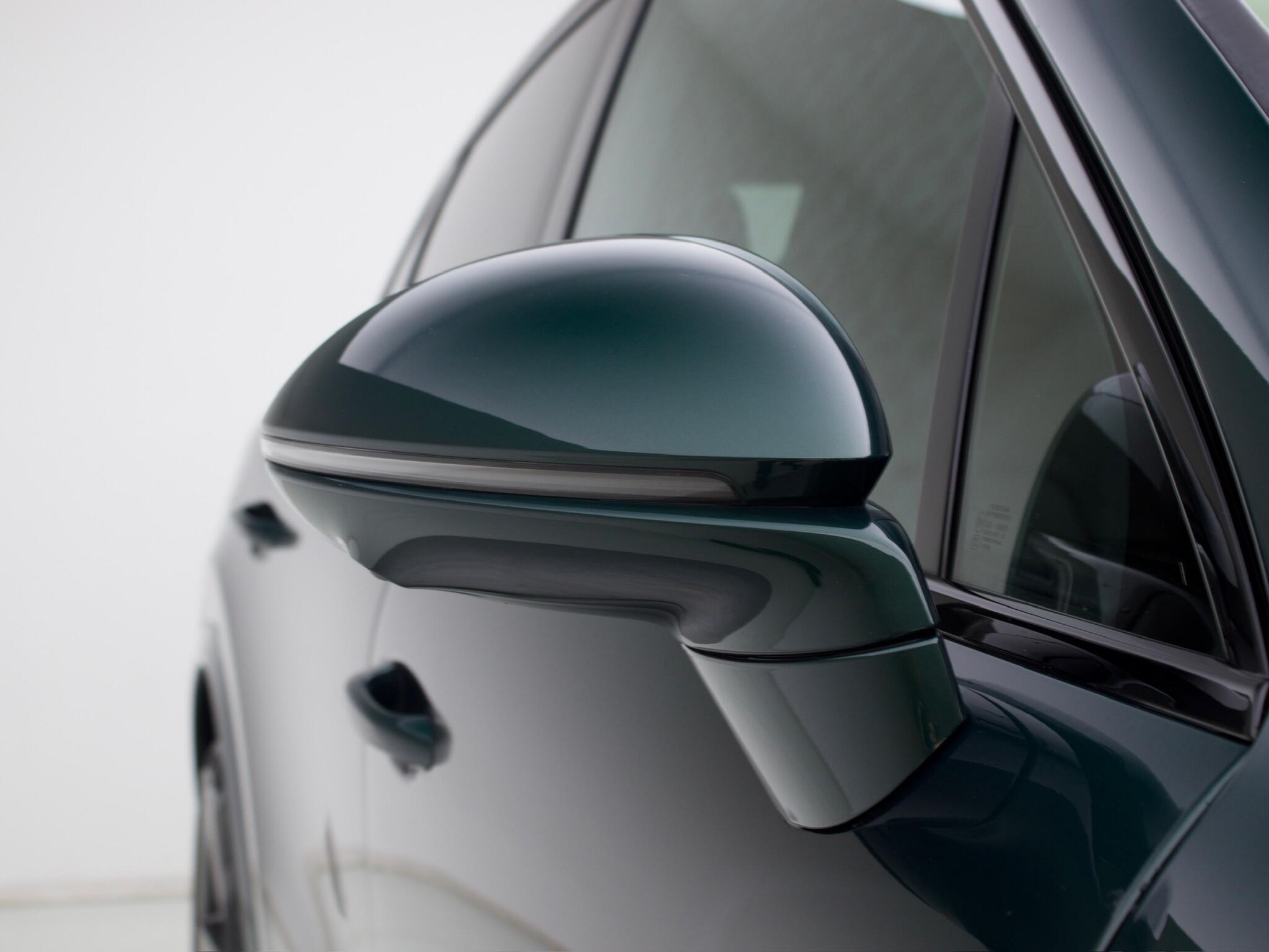 Porsche Cayenne view 25