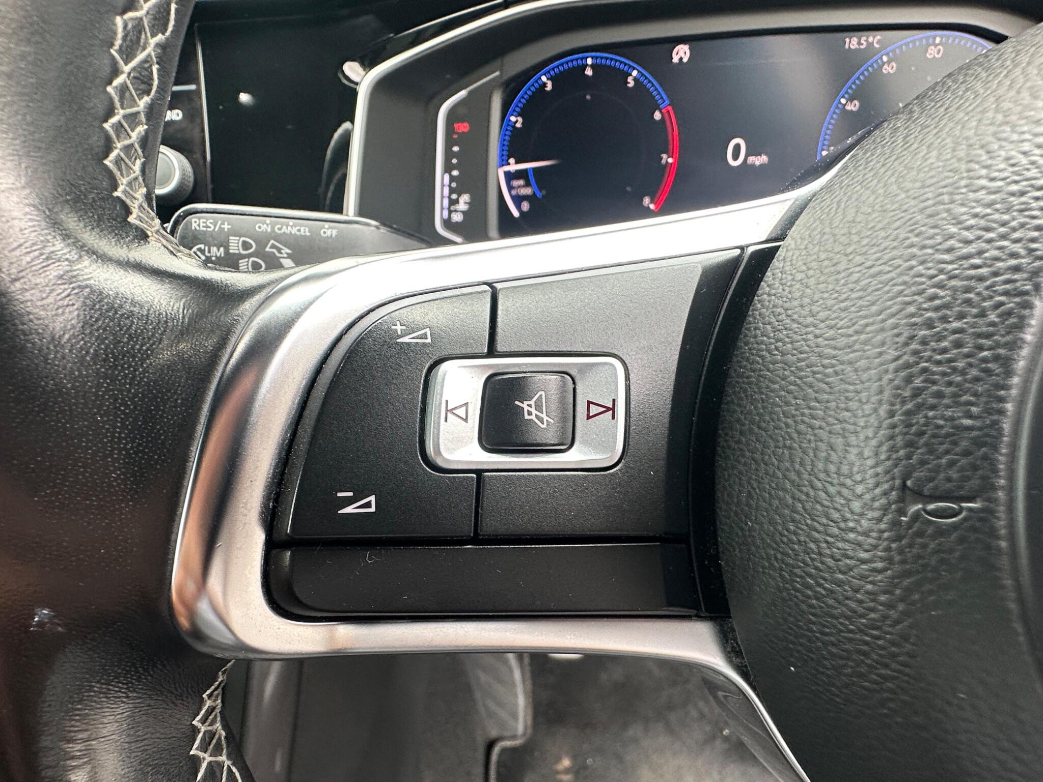 Volkswagen Polo view 17