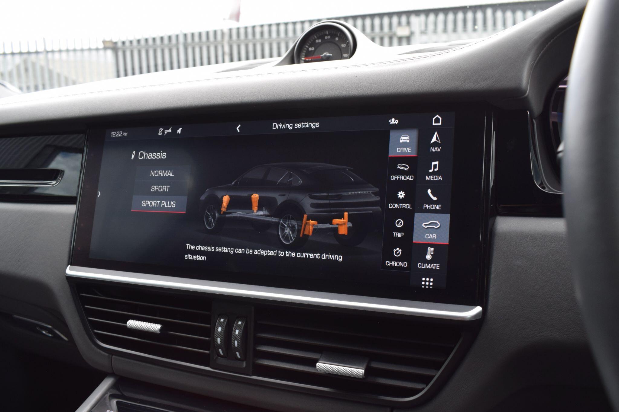 Porsche Cayenne view 24
