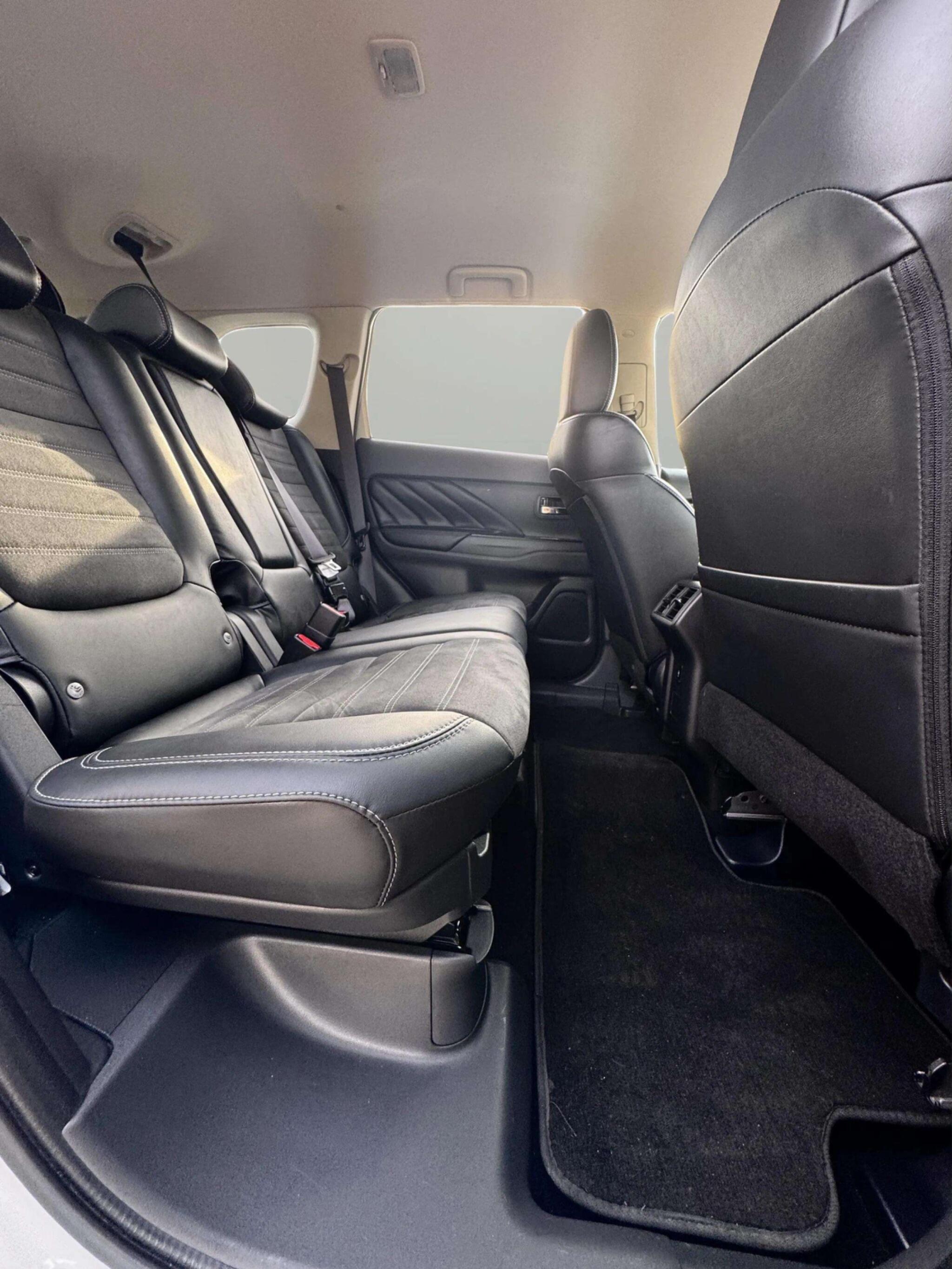 Mitsubishi Outlander view 59