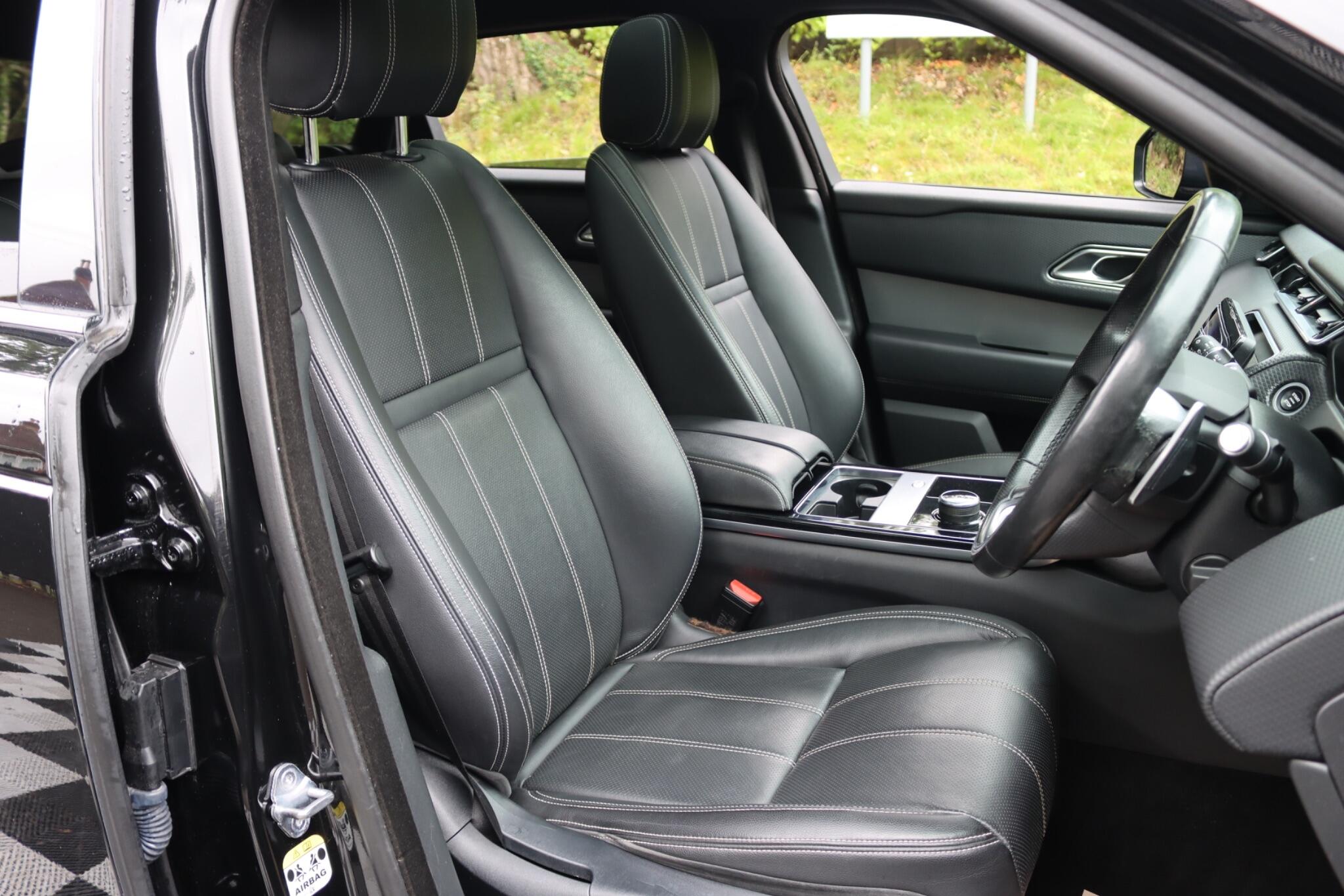 Land Rover Range Rover Velar view 4