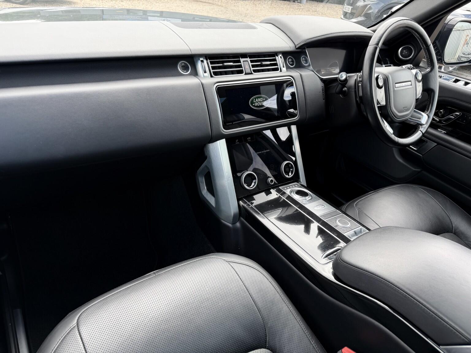 Land Rover Range Rover view 16