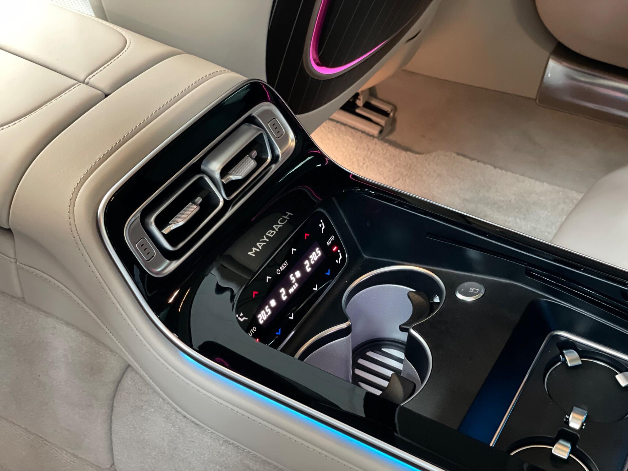 Mercedes-Benz S-Class view 57