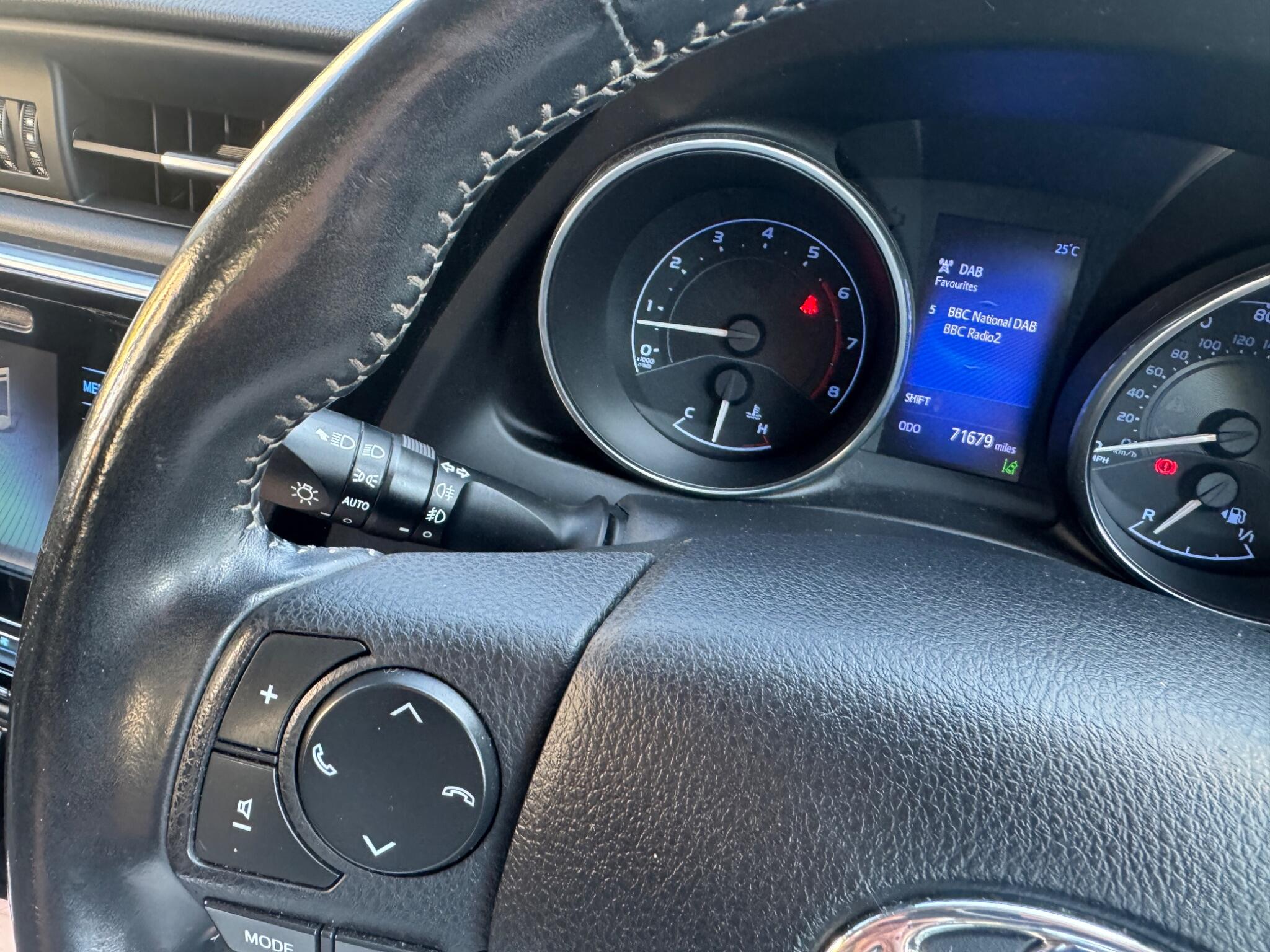 Toyota Auris view 77