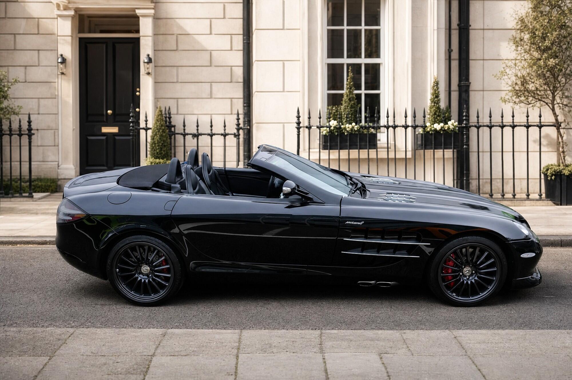 Mercedes-Benz SLR Mclaren view 3