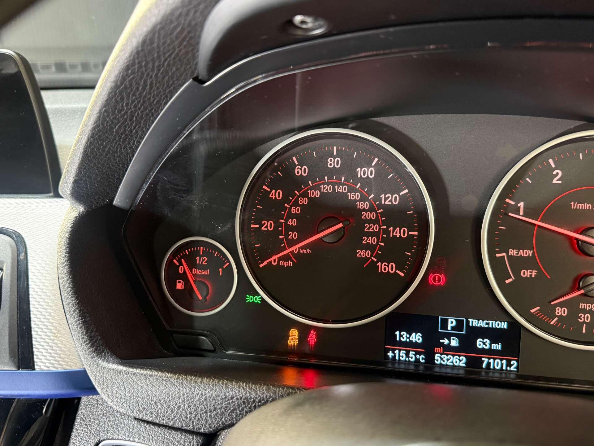 BMW 3 Series view 35