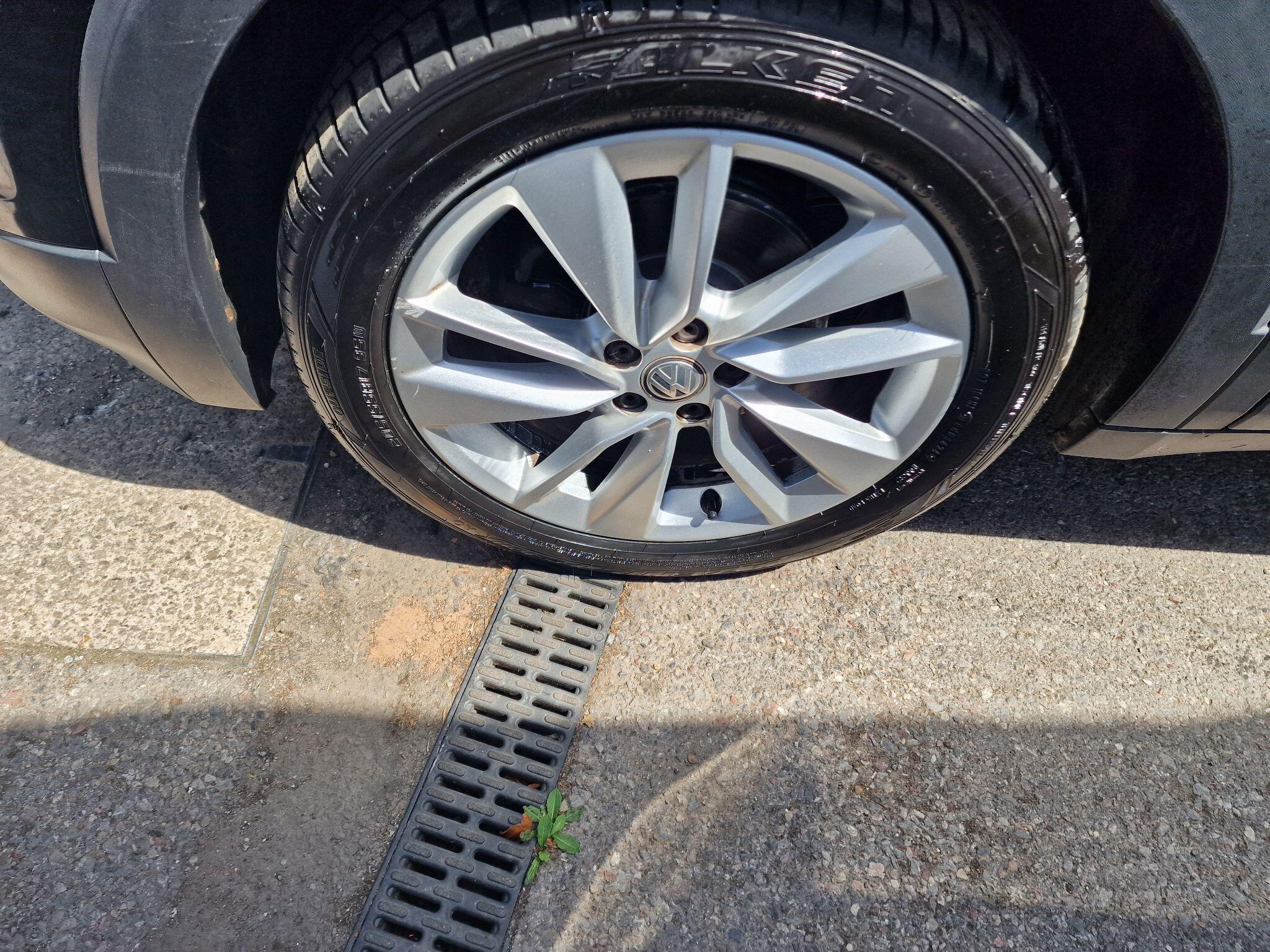 Volkswagen T-Cross view 43