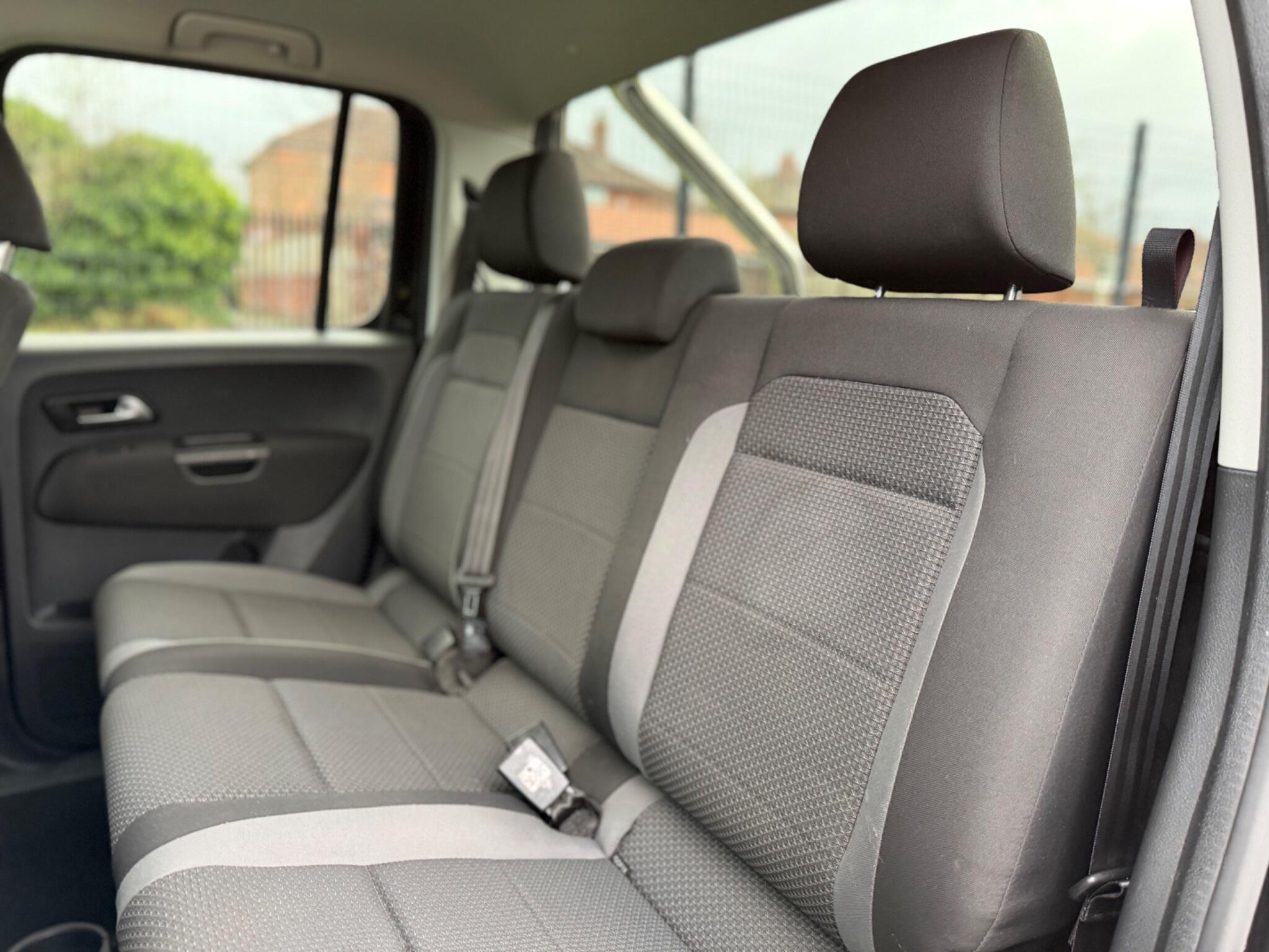 Volkswagen Amarok view 26