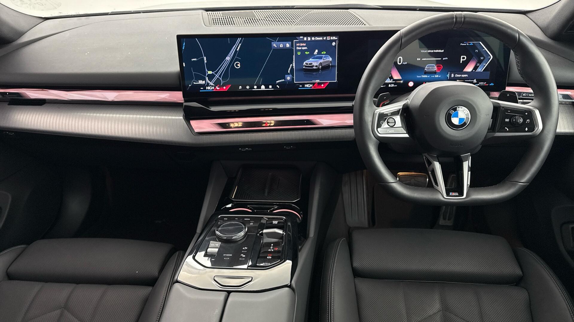BMW 5 Series view 4