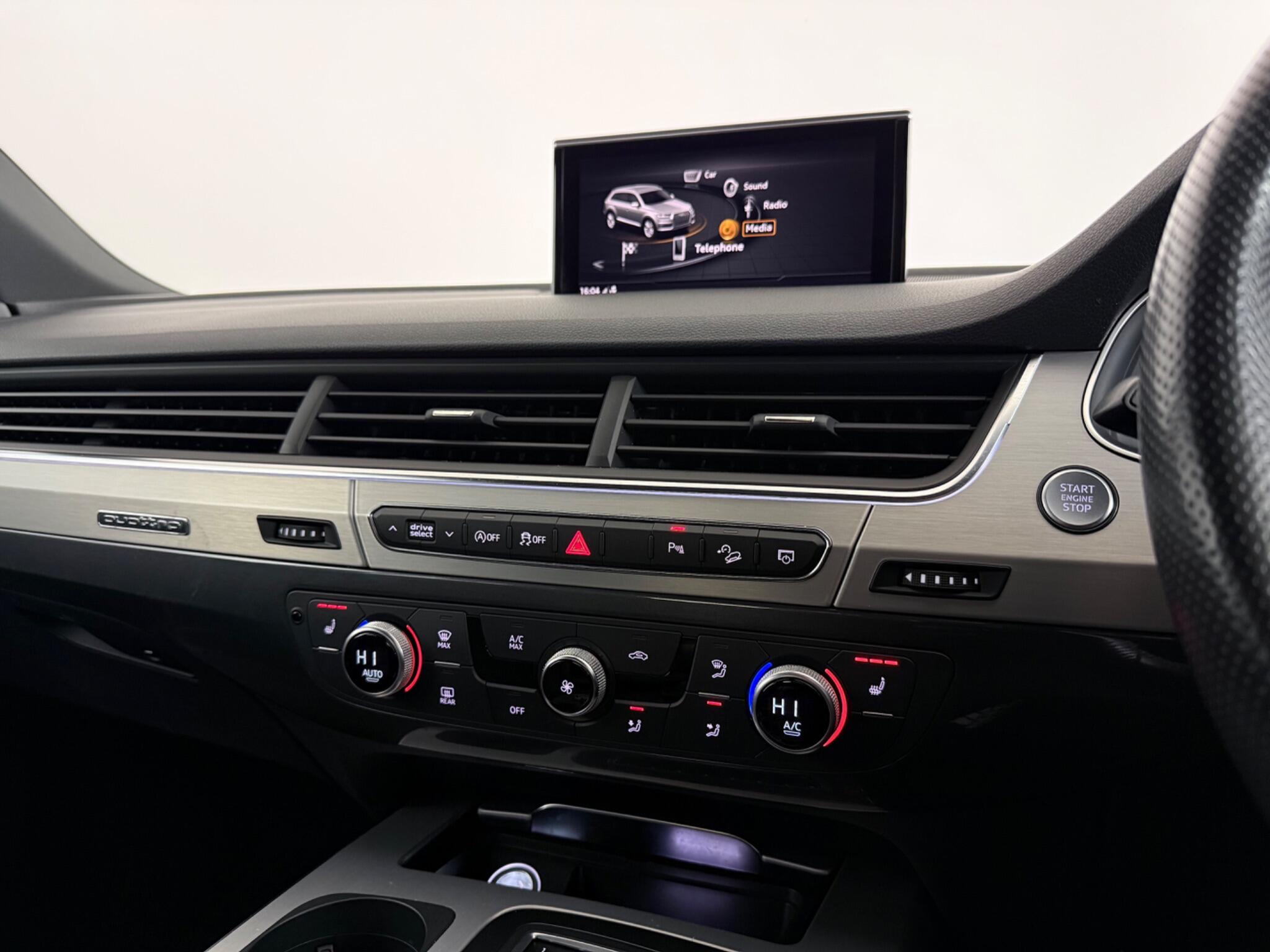 Audi Q7 view 36