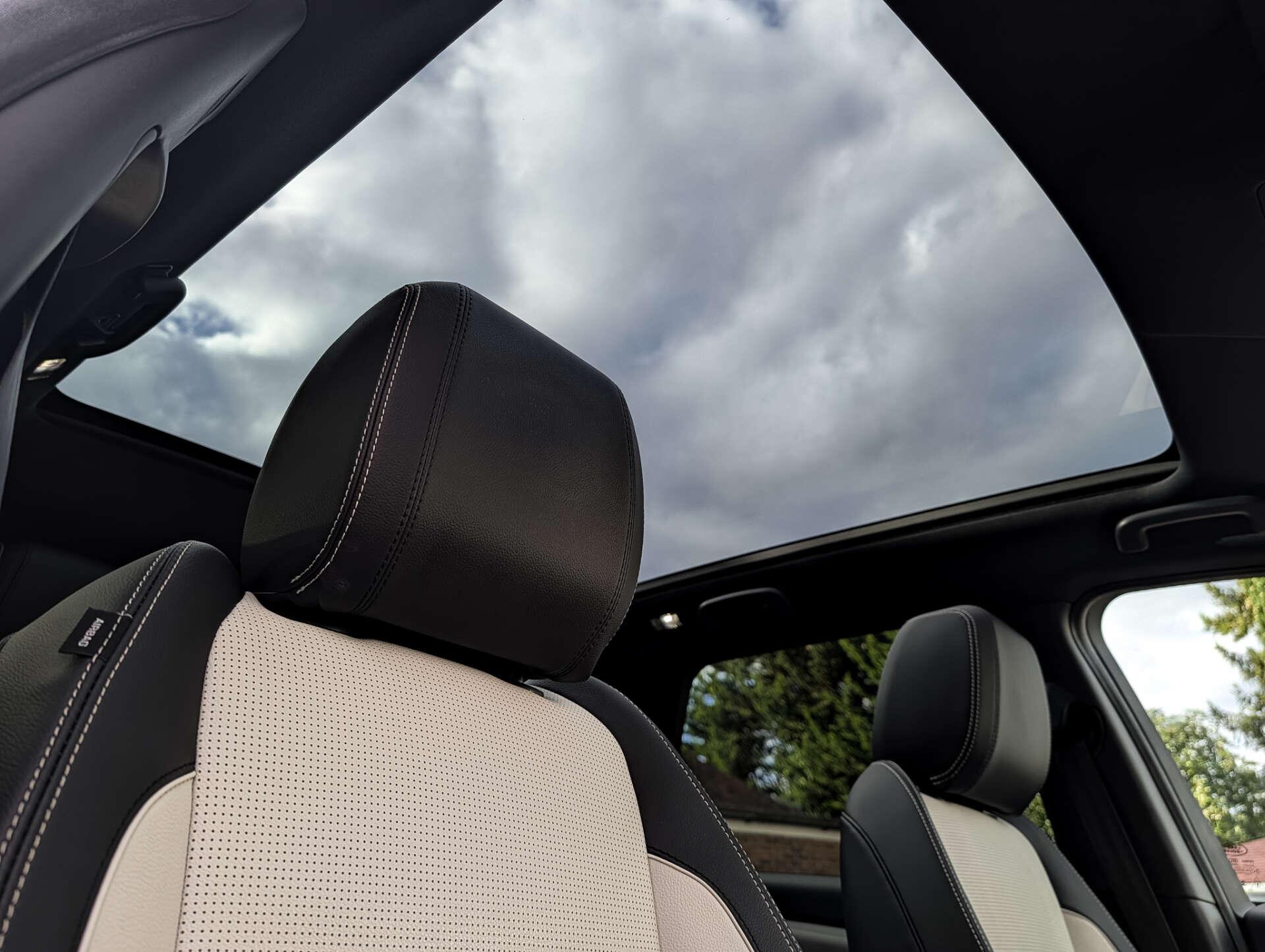 Land Rover Discovery Sport view 24