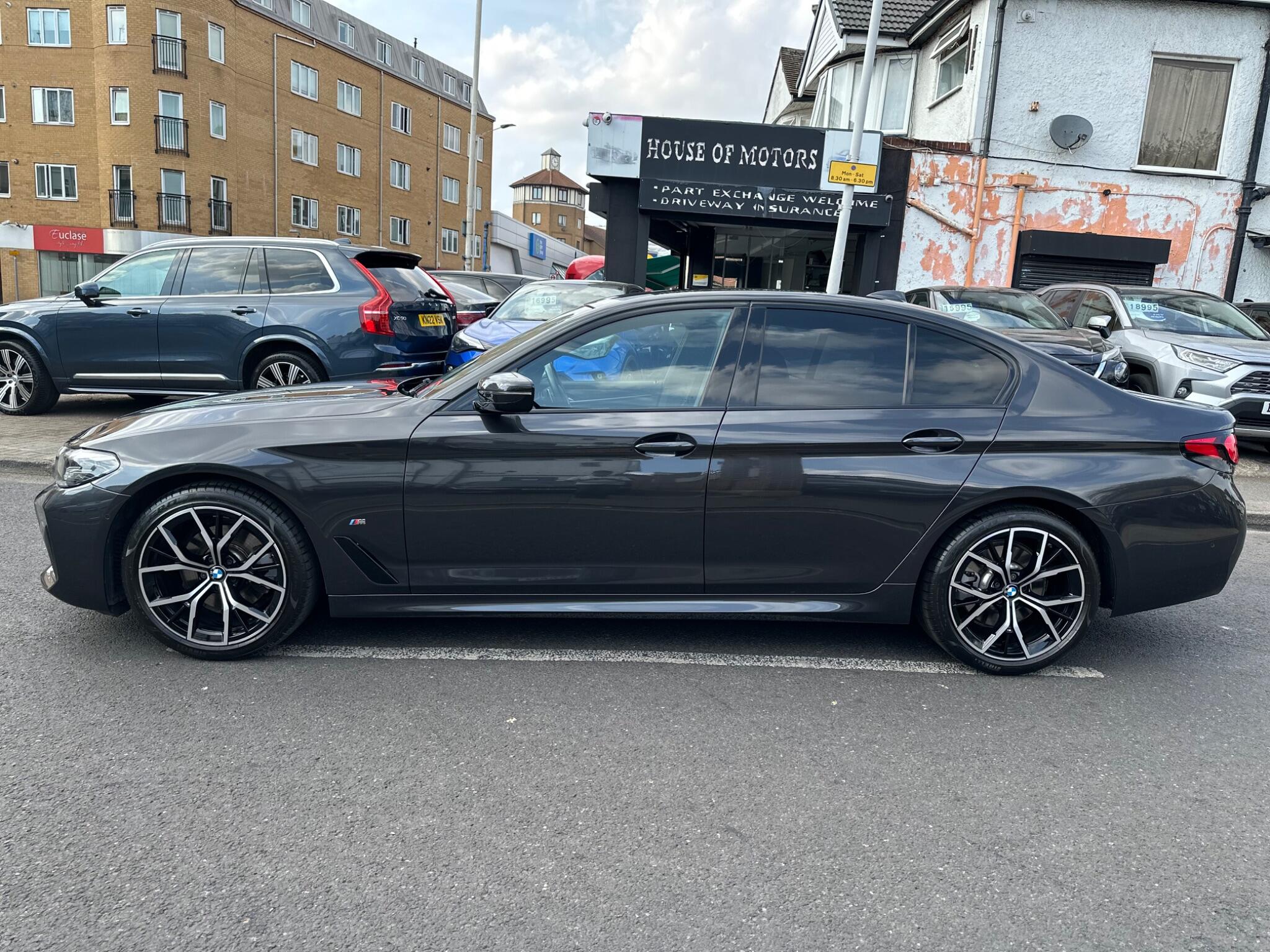 BMW 5 Series view 7
