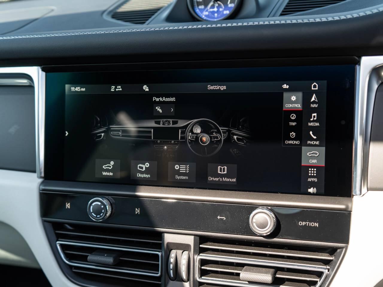 Porsche Macan view 33